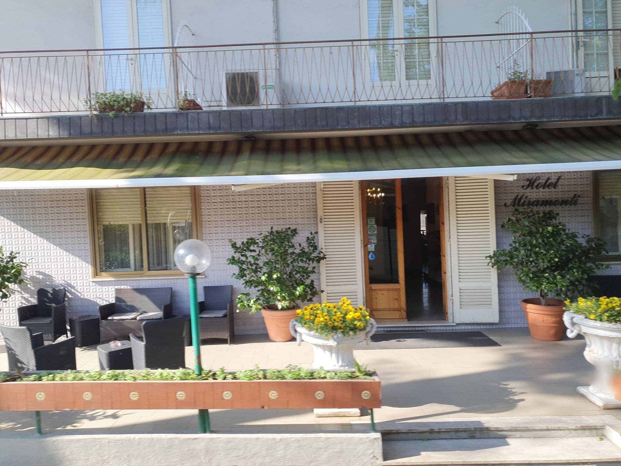 Street view near Hotel Miramonti, Montecatini-Terme — © pbb (CC BY-SA · Mapillary)