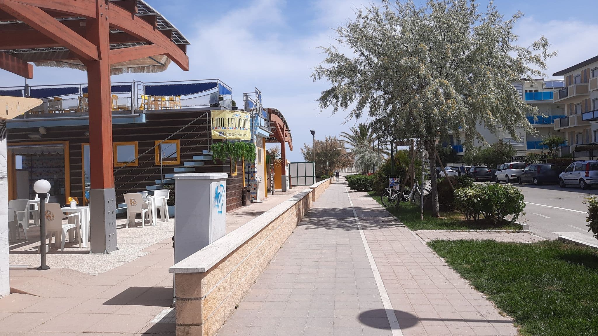 Street view near Hotel Costa Verde, Pineto — © fiammacistriani (CC BY-SA · Mapillary)