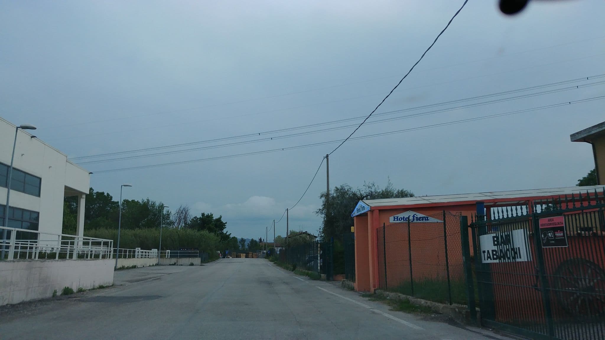 Street view near Hotel Fiera di Mezzolani E. & C. sas, Villa Ceccolini — © elcresh (CC BY-SA · Mapillary)