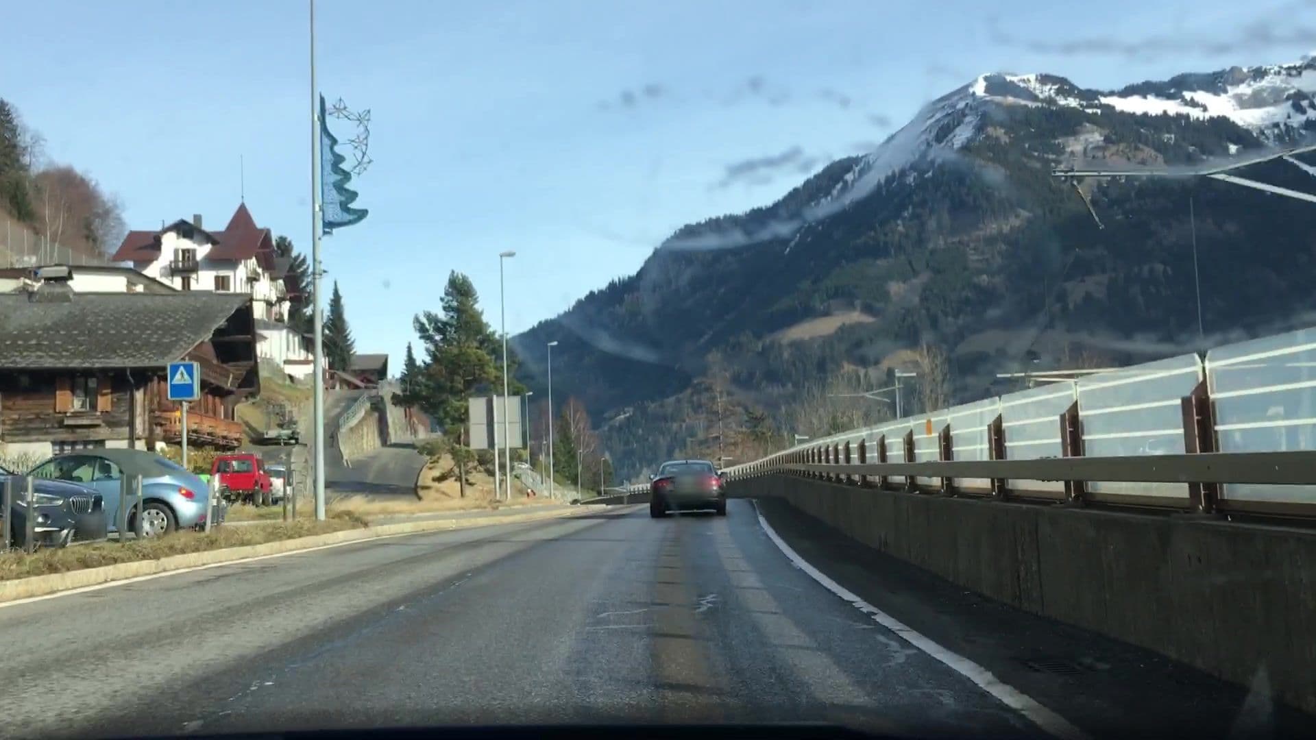 Street view near LE WHITE, Champéry — © lvl5 (CC BY-SA · Mapillary)