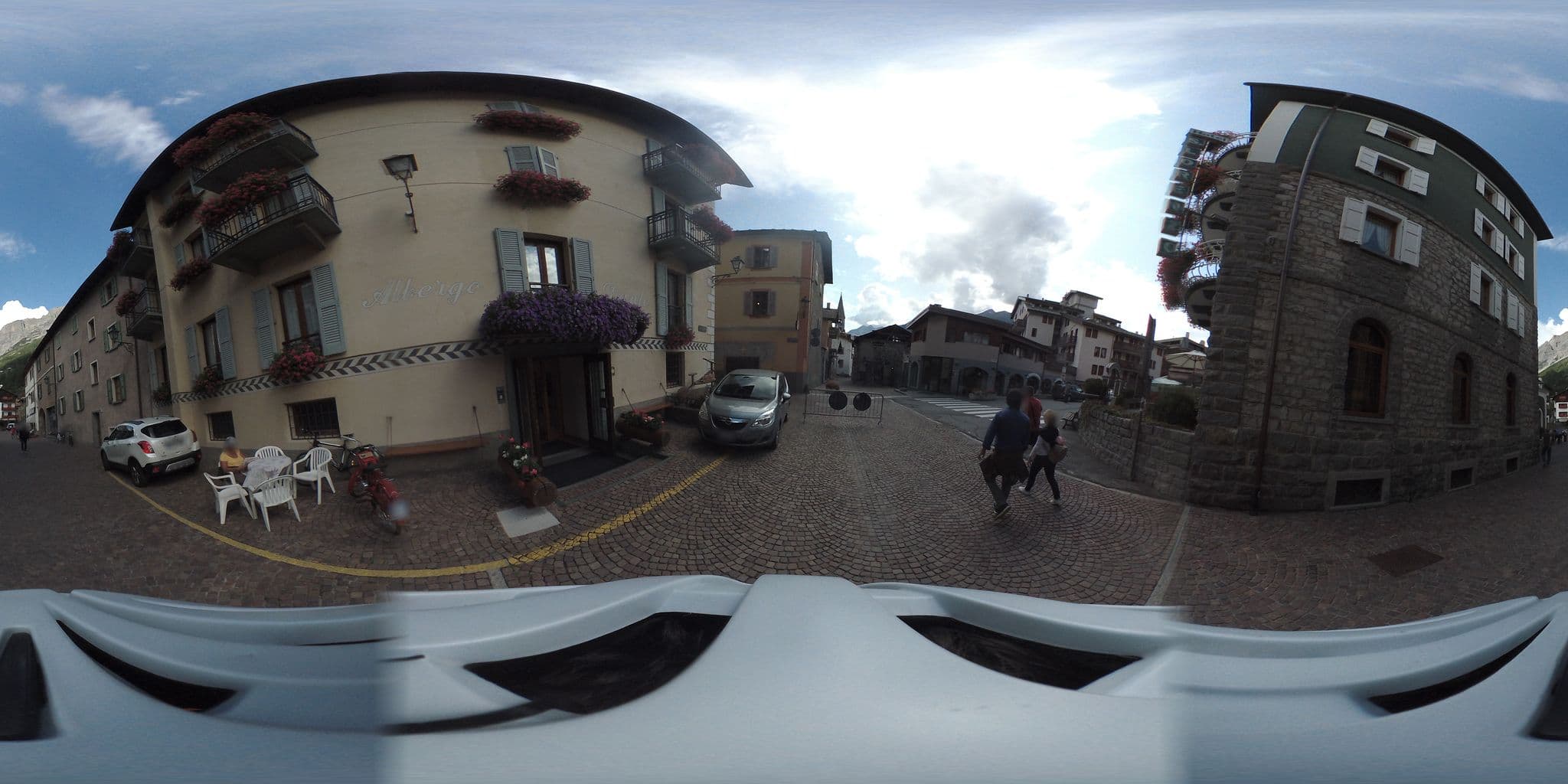 Street view near Albergo Dante, Bormio — © giubar (CC BY-SA · Mapillary)