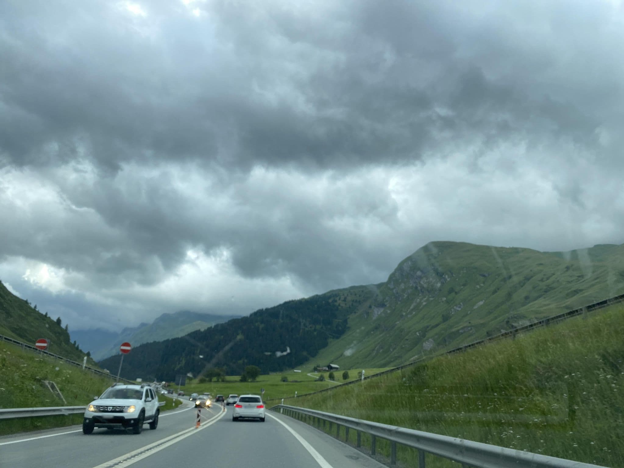 Street view near Rheinwaldstube, Vals Platz — © Geomapper (CC BY-SA · Mapillary)