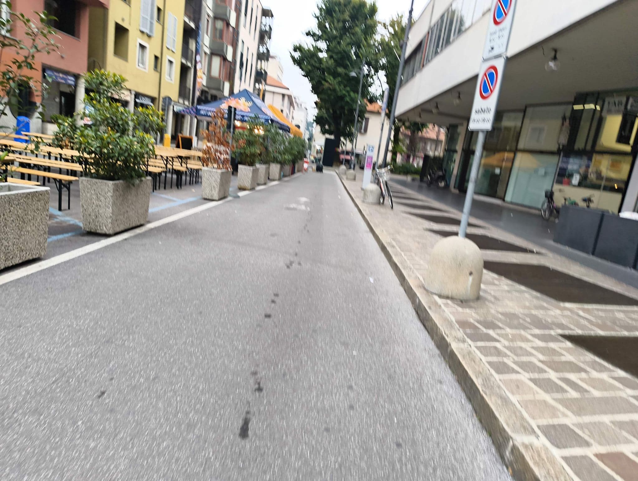 Street view near Hotel Selide, Desio — © marcuscalabresus (CC BY-SA · Mapillary)