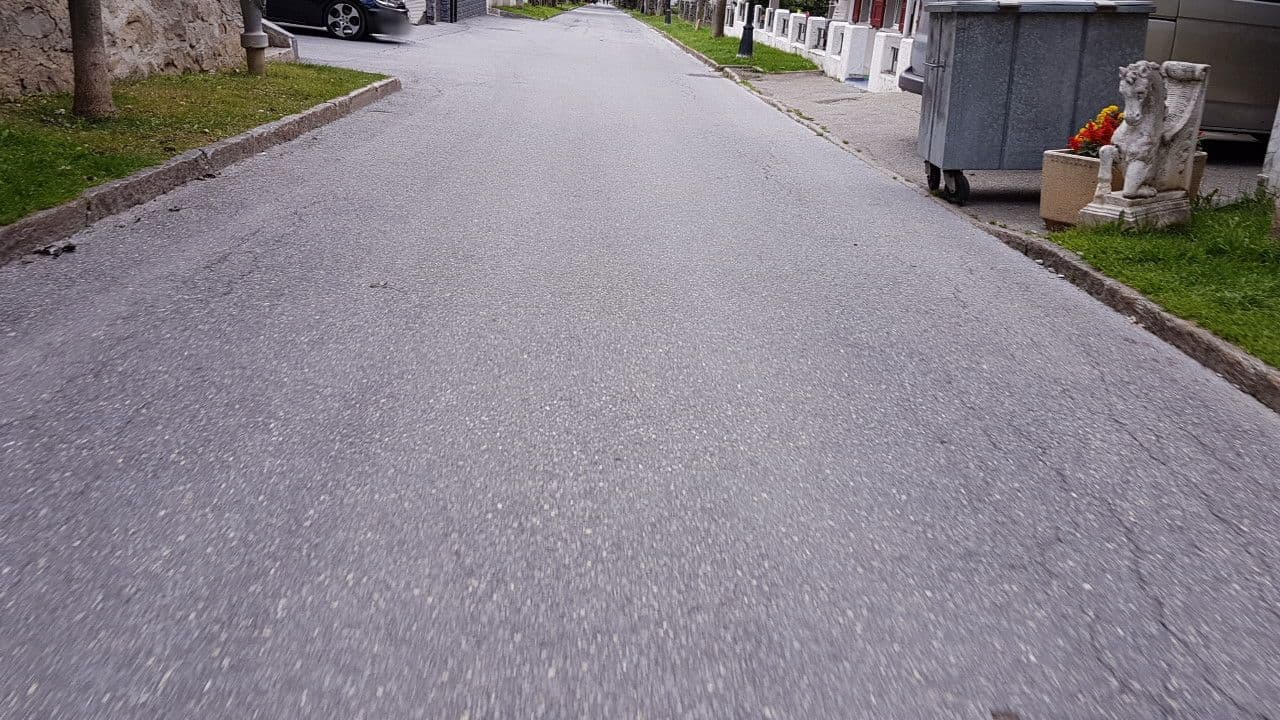 Street view near Ferienhaus Schlössli, Leukerbad — © trac71 (CC BY-SA · Mapillary)