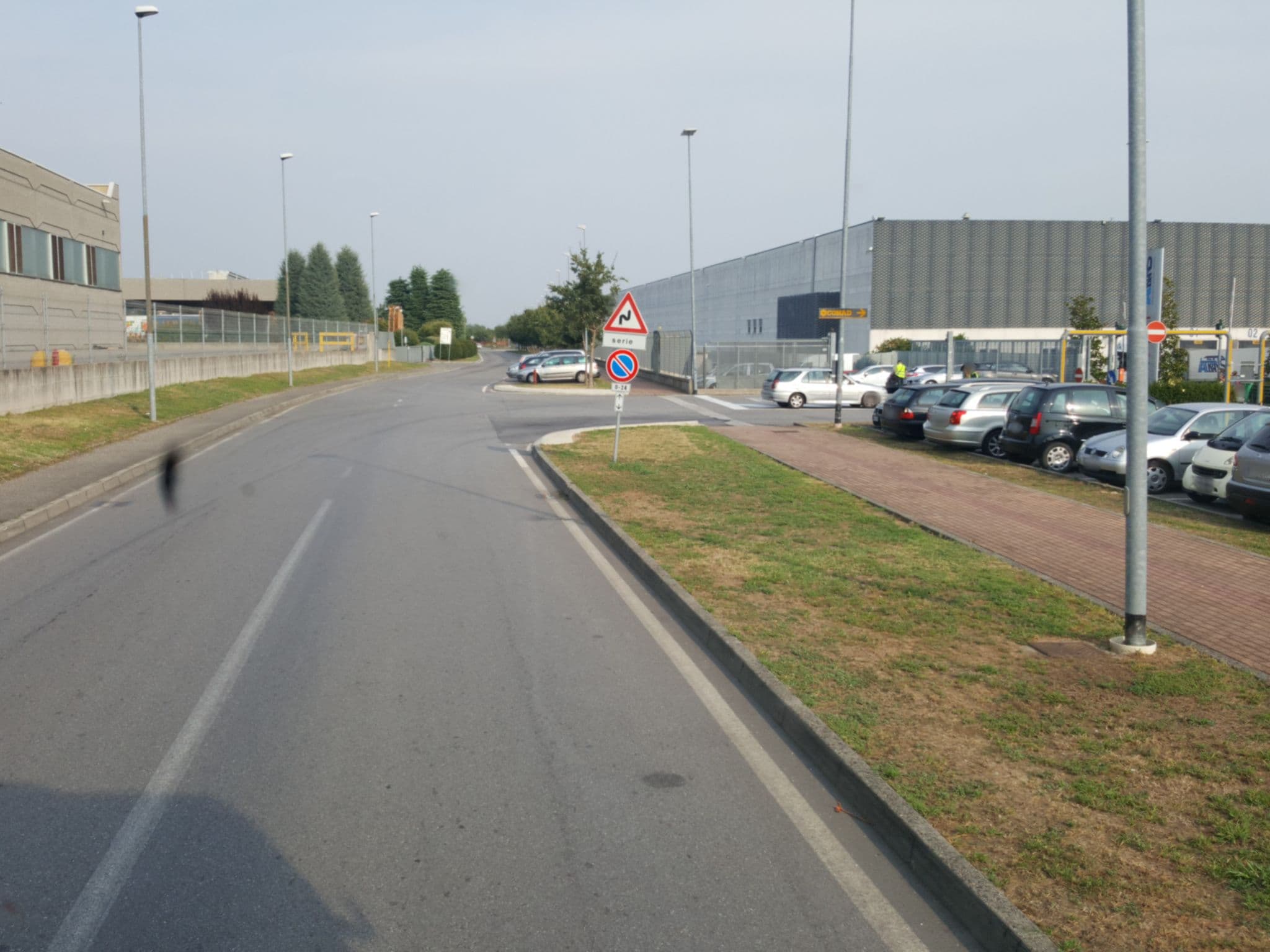 Street view near Motel Prince, Calcinate — © klimakas (CC BY-SA · Mapillary)