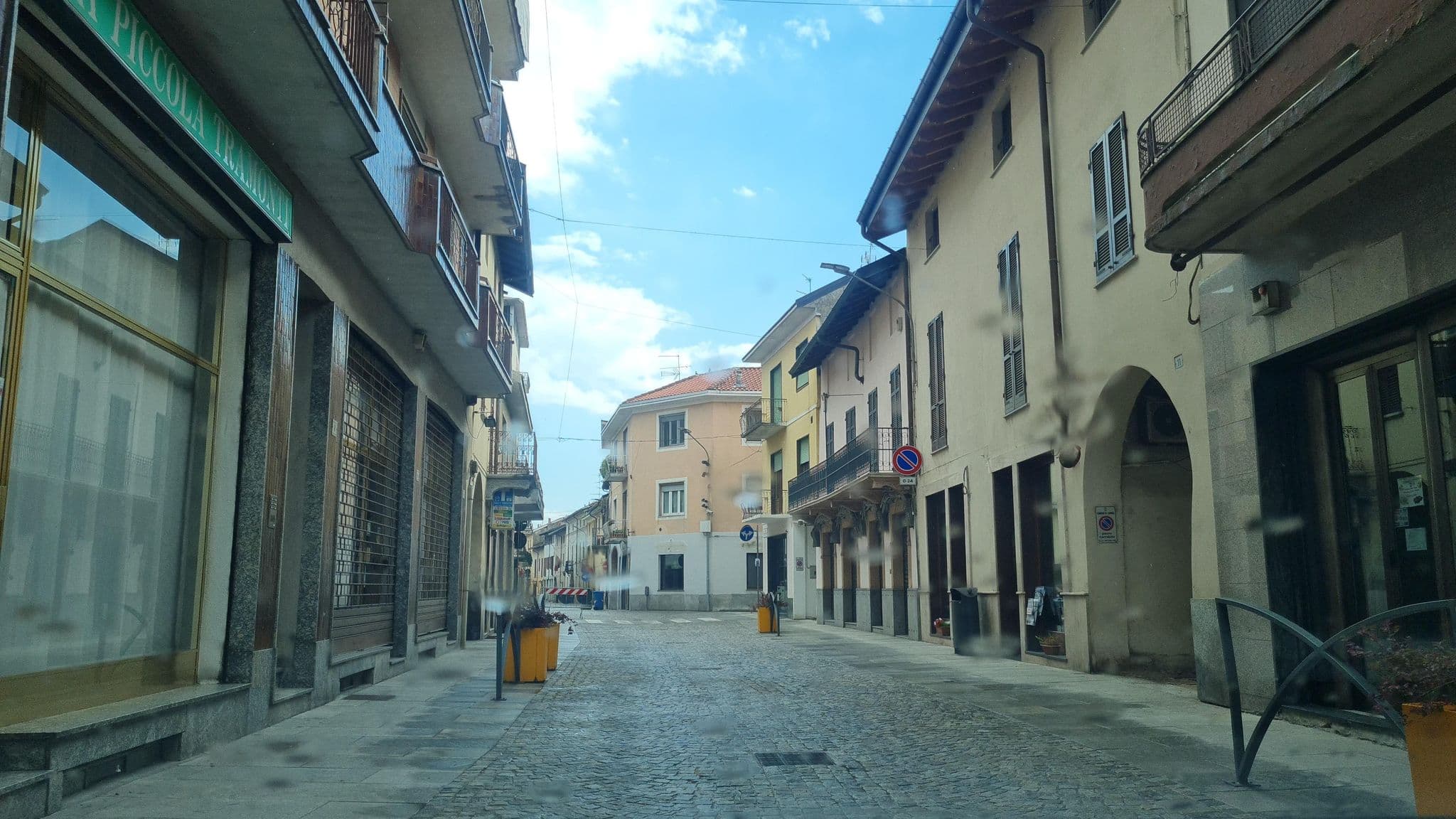 Street view near B&B Villa Noemi, Cameri — © laniuscollurio (CC BY-SA · Mapillary)
