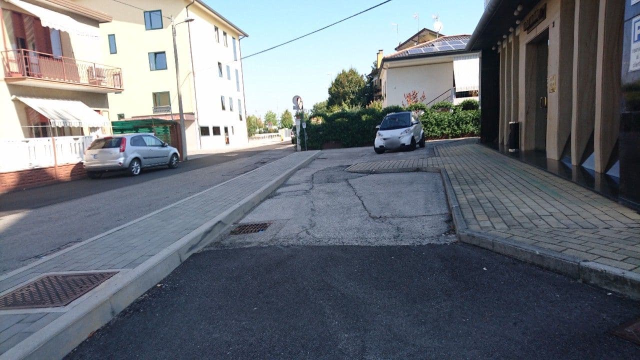 Street view near Smart Hotel Holiday Venezia, Favaro Veneto — © voschix (CC BY-SA · Mapillary)