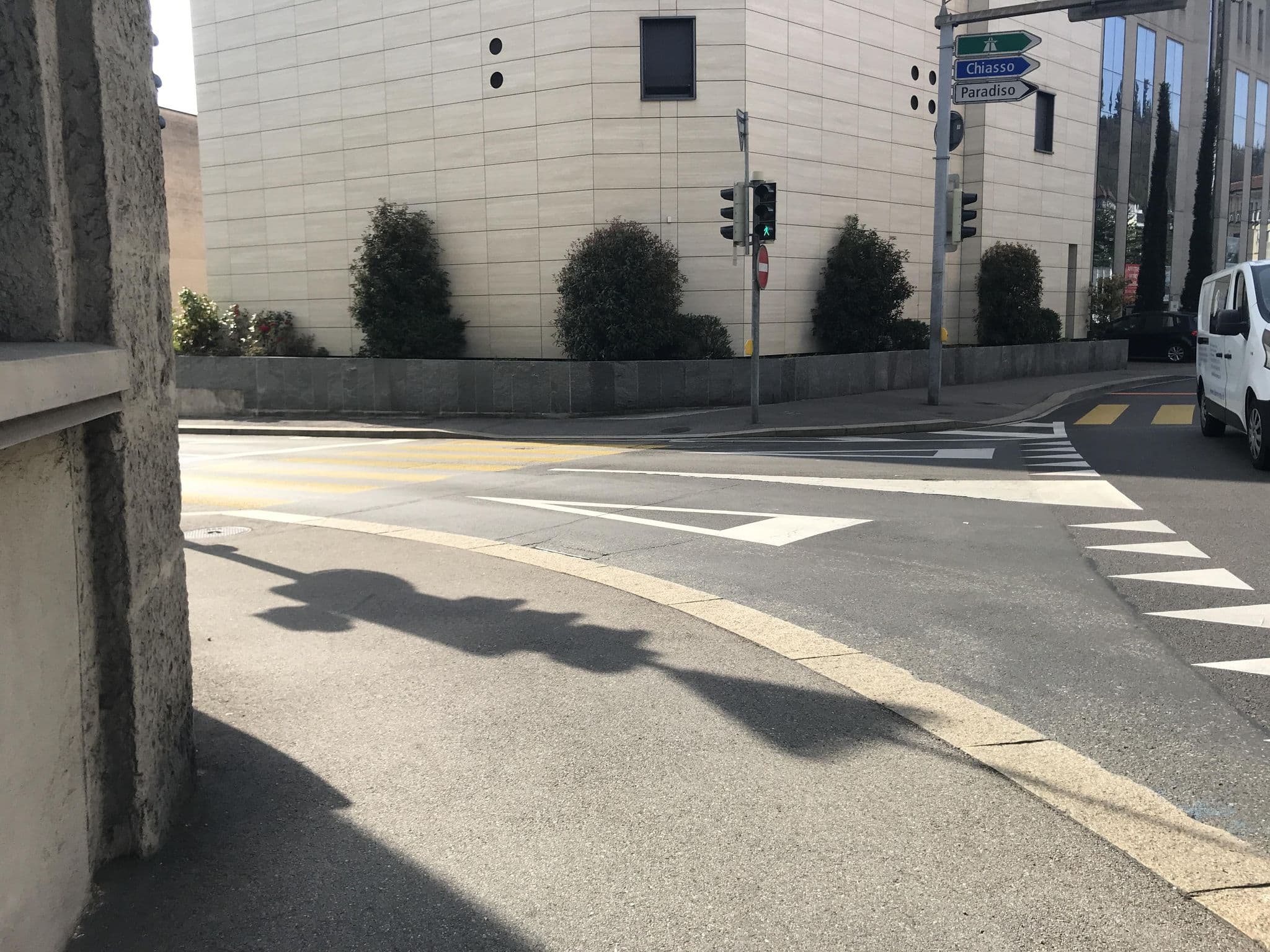 Street view near GuestHouse Lugano Center, Campione — © miguel_andrade (CC BY-SA · Mapillary)