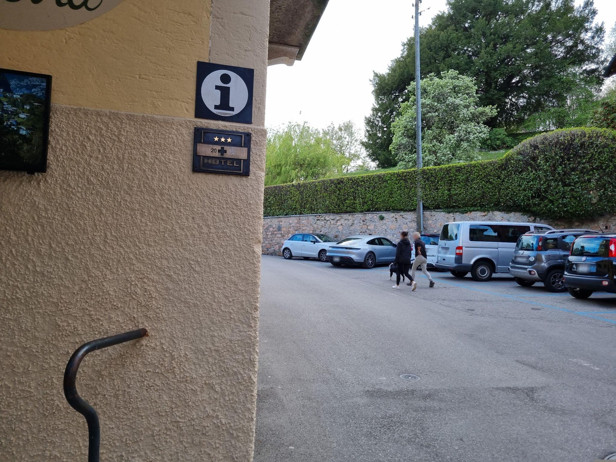 Street view near Hotel Villa Carona, Campione — © Yha1 (CC BY-SA · Mapillary)