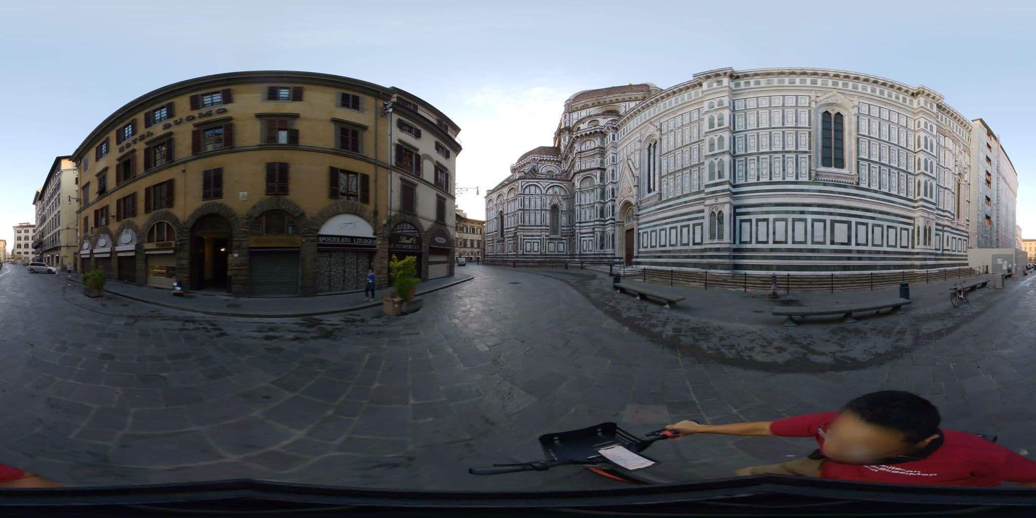 Street view near Hotel Duomo Firenze, Florence — © dilipshrikhande (CC BY-SA · Mapillary)