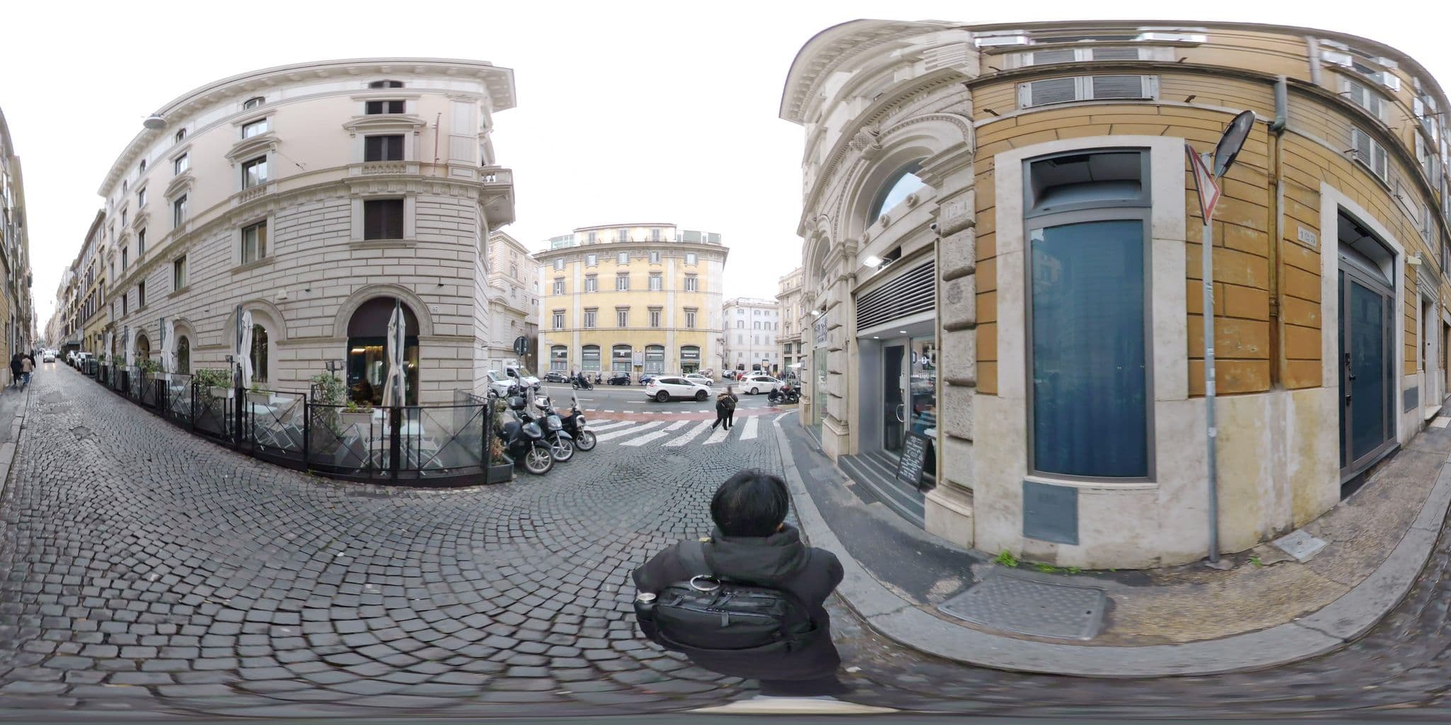 Street view near Hotel Fellini, Pigna — © akiyoshiii213 (CC BY-SA · Mapillary)