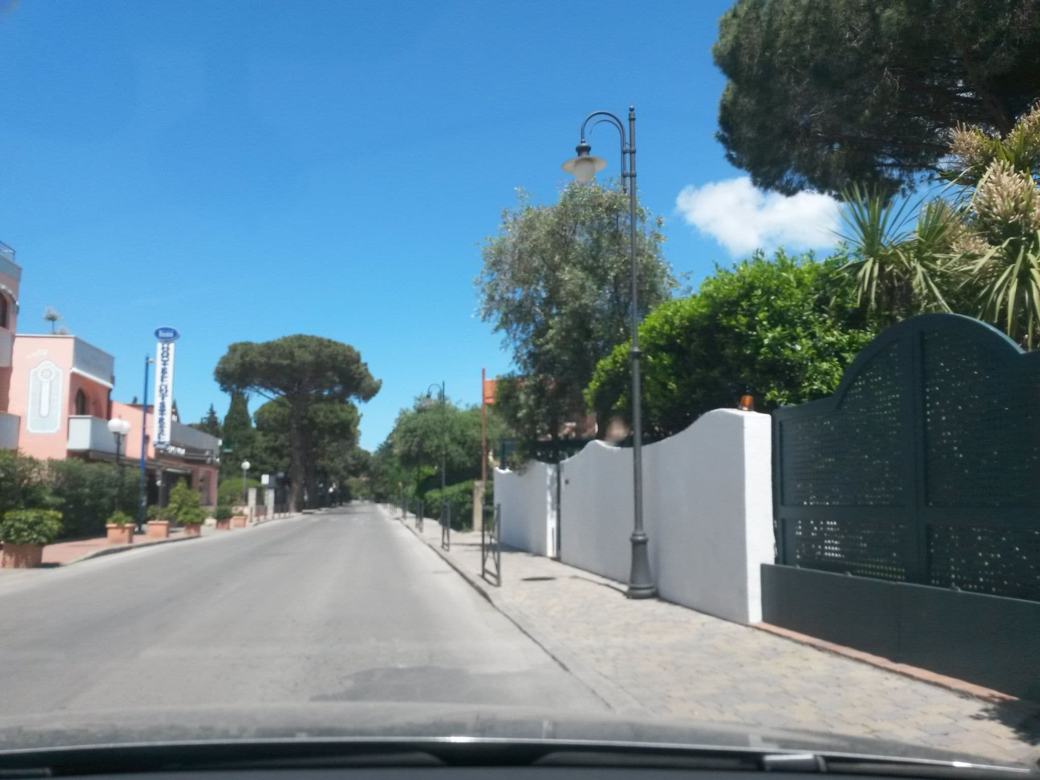 Street view near Hotel Mistral - Marina di Campo, Campo nell'Elba — © rausk (CC BY-SA · Mapillary)