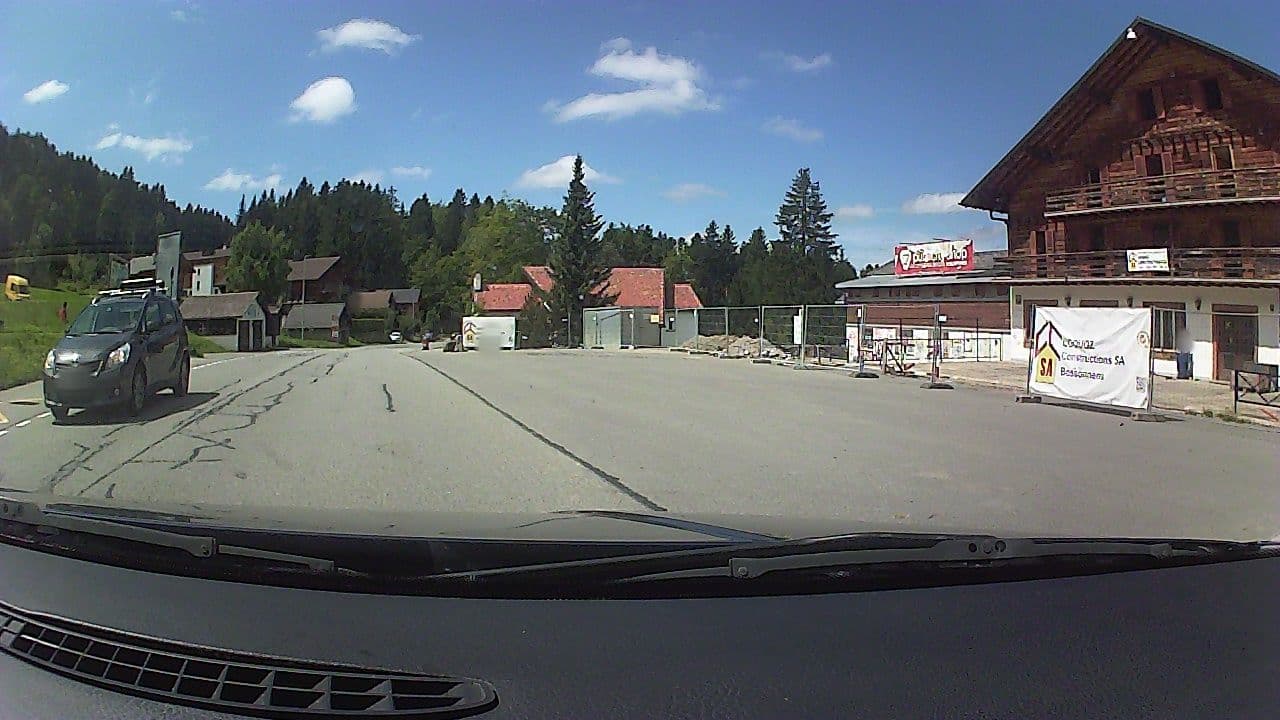 Street view near Boutique Hôtel Corbetta · Boutique Hôtel 4 étoiles, Châtel-Saint-Denis — © nliaudat (CC BY-SA · Mapillary)