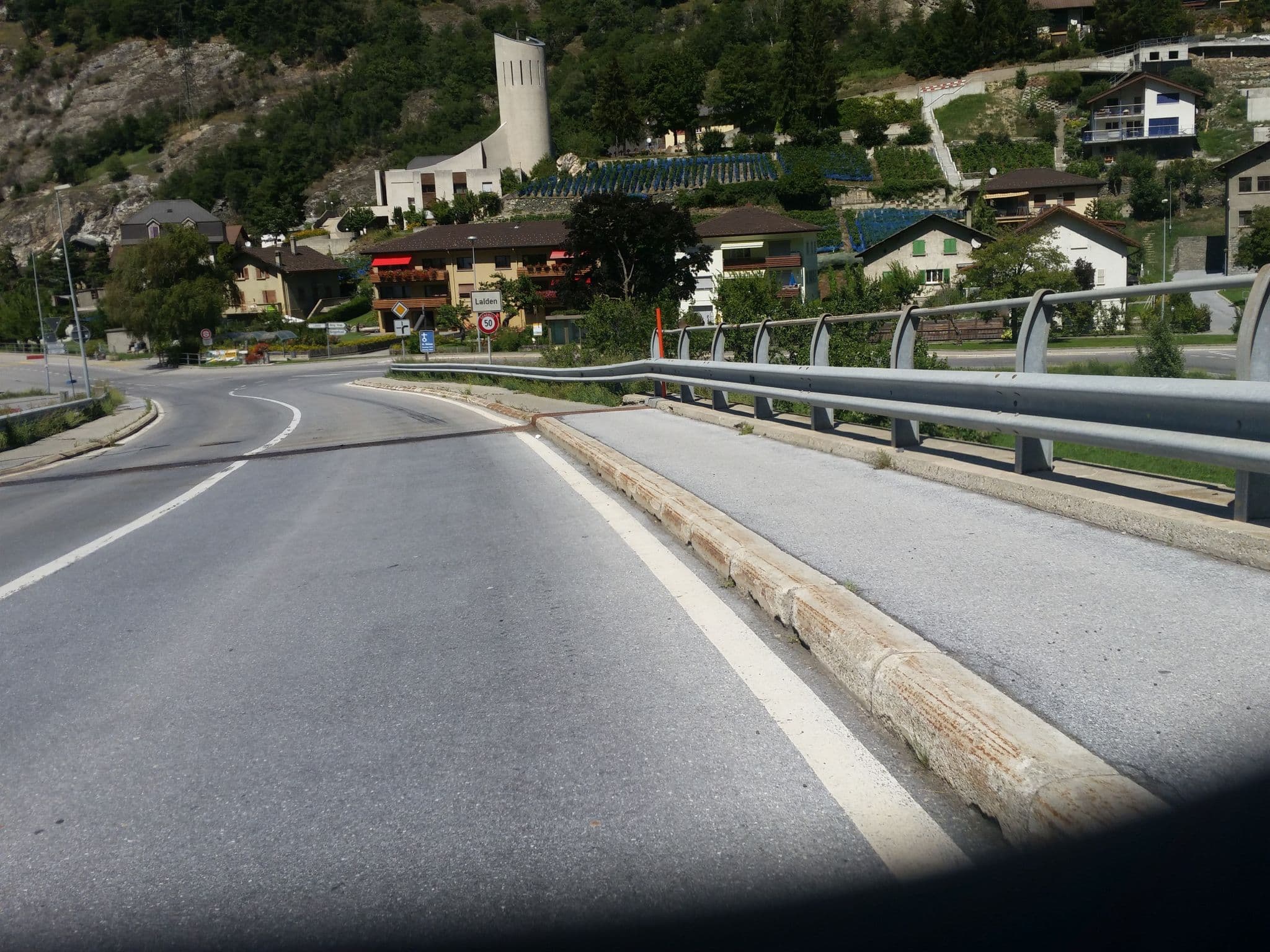 Street view near Fresh Cube LivngStation, Visp — © keigan (CC BY-SA · Mapillary)