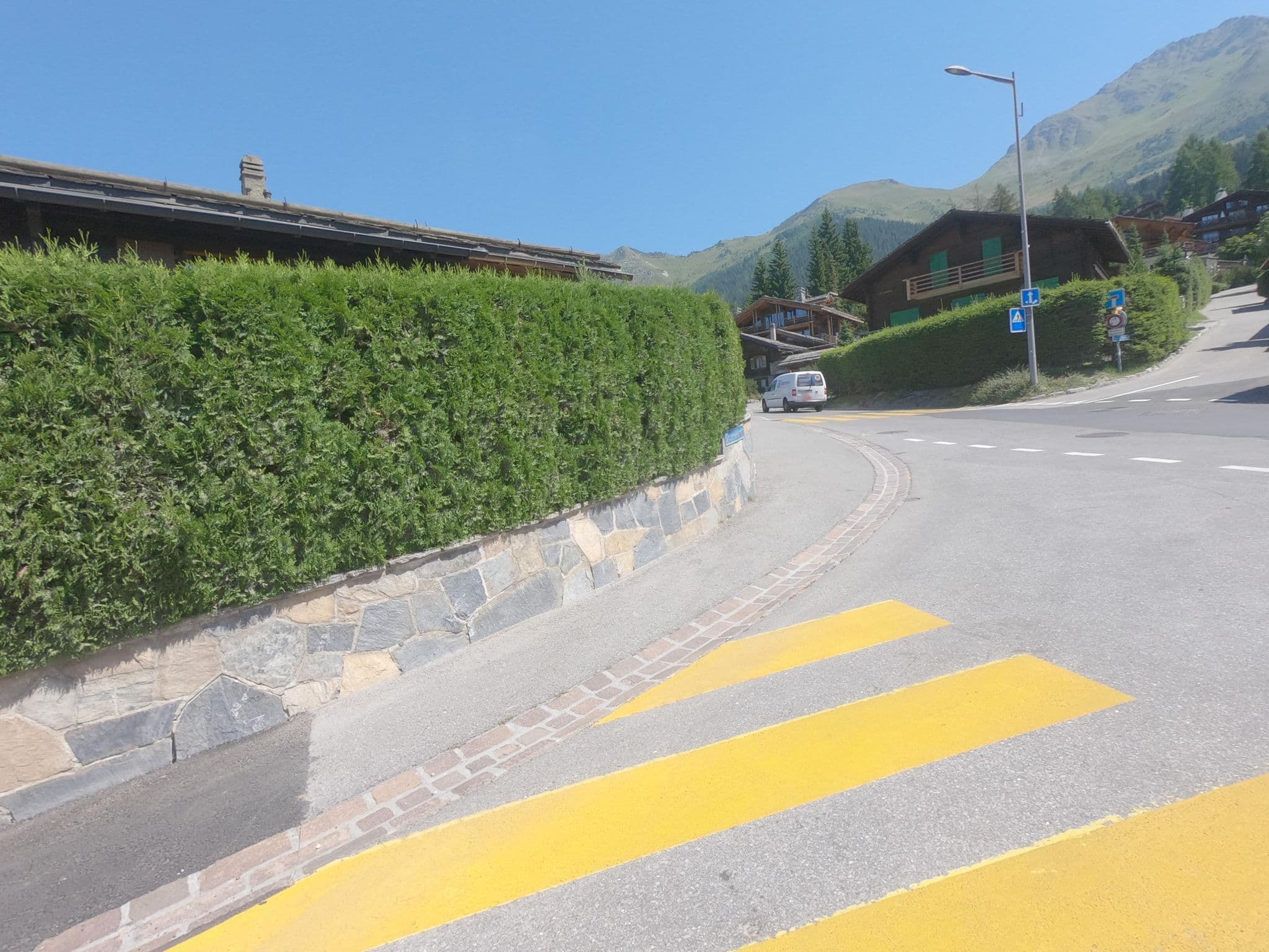 Street view near Les Lupins, Verbier