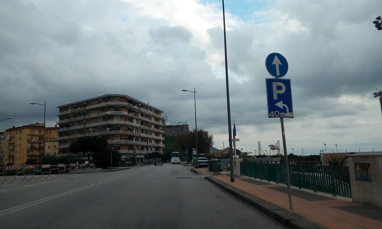 Street view near “14 Leoni Beach Hotel | B&B Salerno Mare”, Salerno — © giosa94 (CC BY-SA · Mapillary)