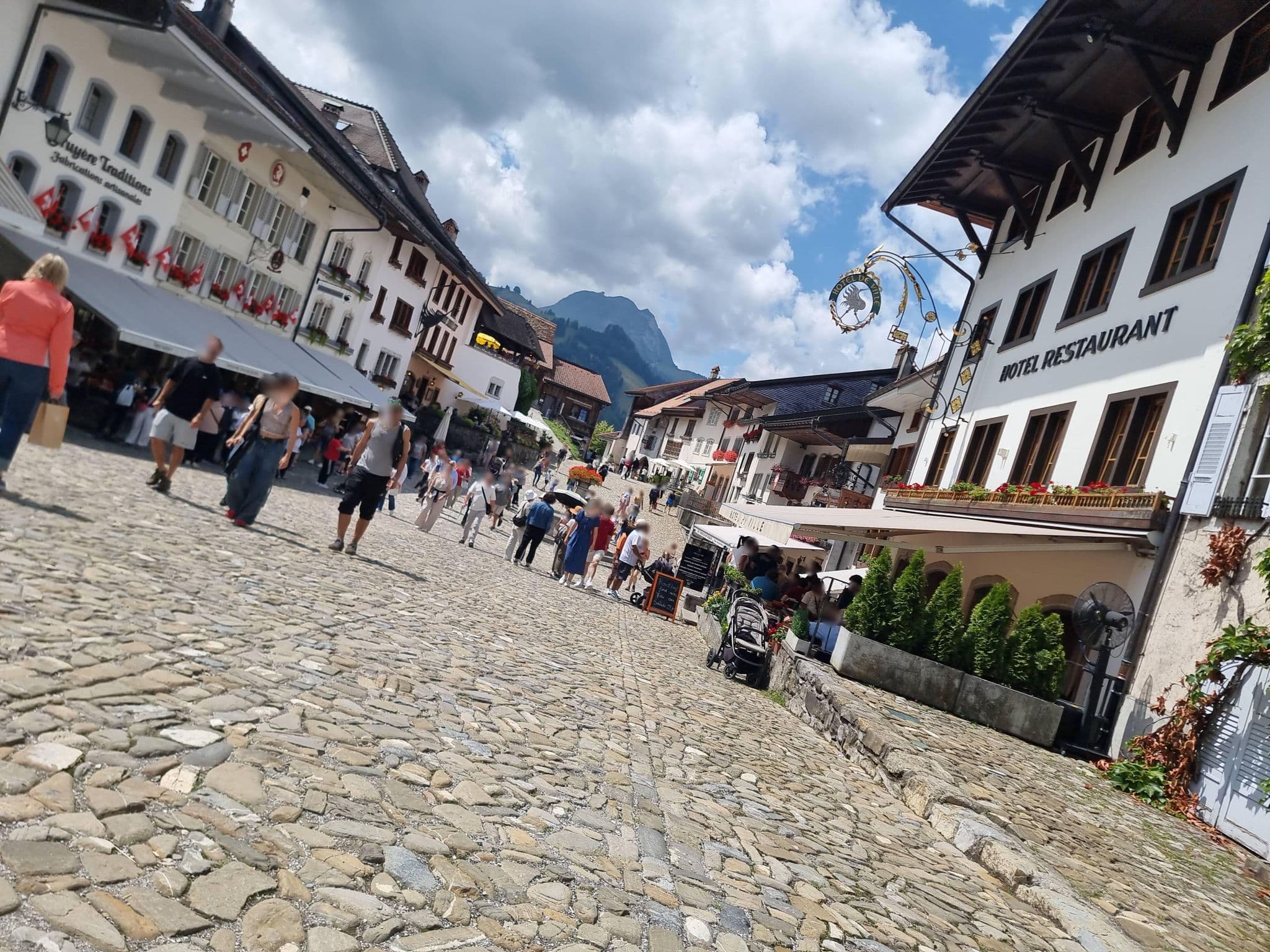 Street view near Gruyère Rooms, Gruyères — © mapfool (CC BY-SA · Mapillary)