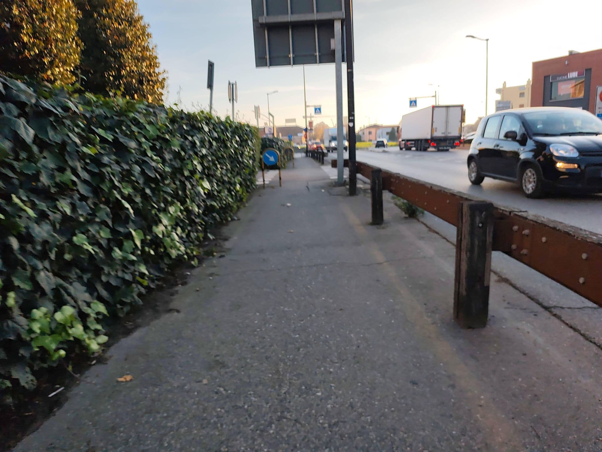 Street view near B&B HOTEL Mantova Cristallo, Cerese — © Duro (CC BY-SA · Mapillary)