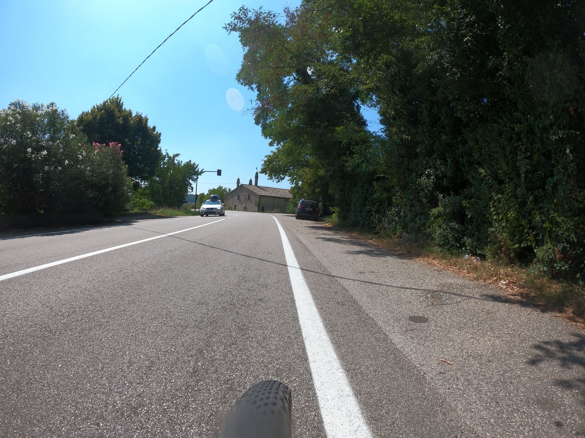 Street view near Villa Veneta in the country side of Verona, five minutes from the Lake of Garda, Caprino Veronese — © plexi32 (CC BY-SA · Mapillary)