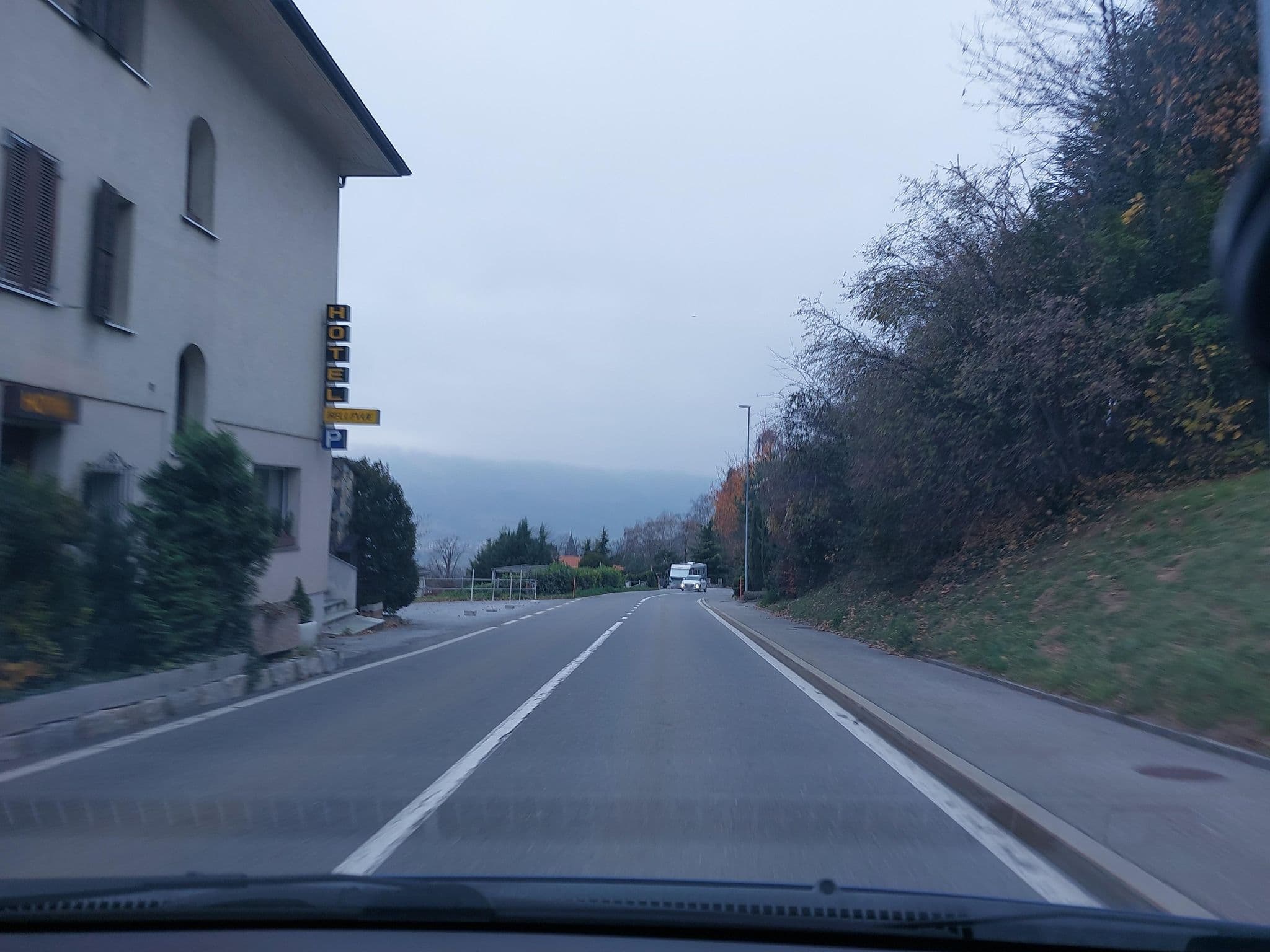 Street view near Hotel Bellevue Venthône, Sierre — © Balbenar (CC BY-SA · Mapillary)