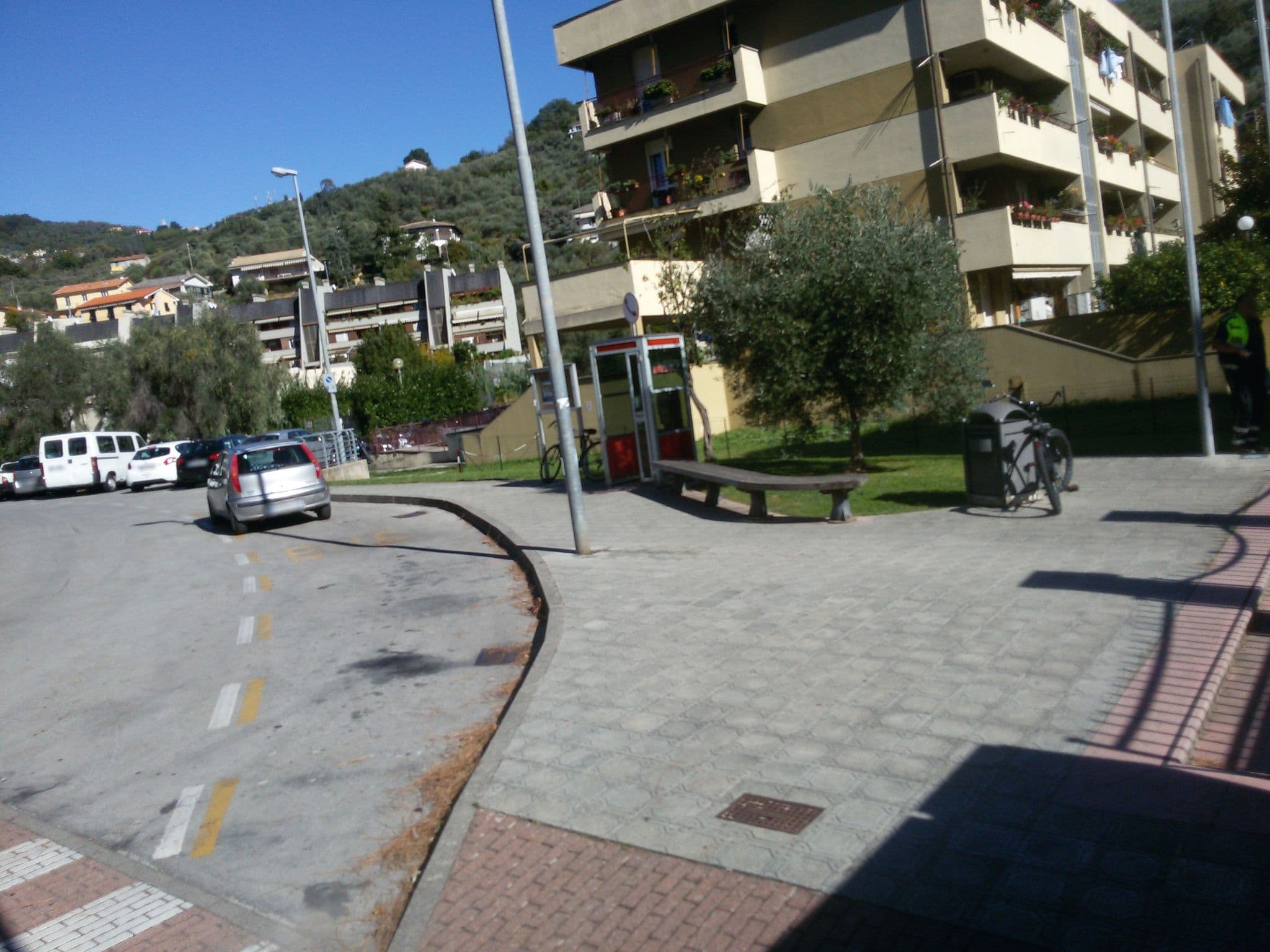 Street view near Sun Apartment in Villa Daria 2 km from the sea of the Gulf of Tigullio, Chiavari — © ale_zena_it (CC BY-SA · Mapillary)