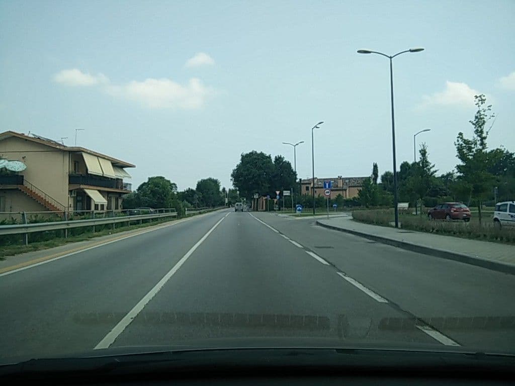 Street view near Antica Dimora Stucky, Dosson — © bellazambo (CC BY-SA · Mapillary)