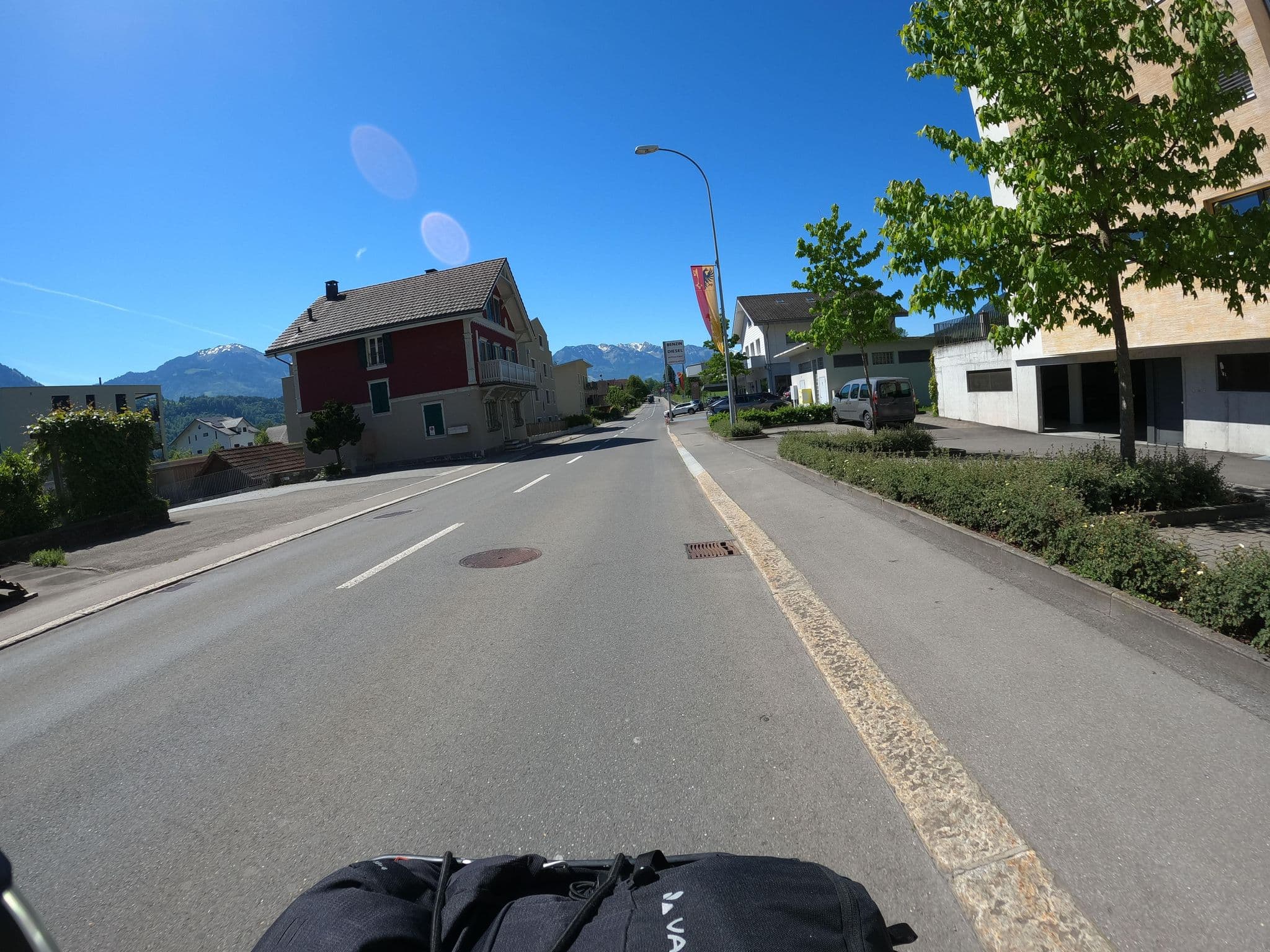 Street view near Rössli, Alpnach — © blubberblubb (CC BY-SA · Mapillary)