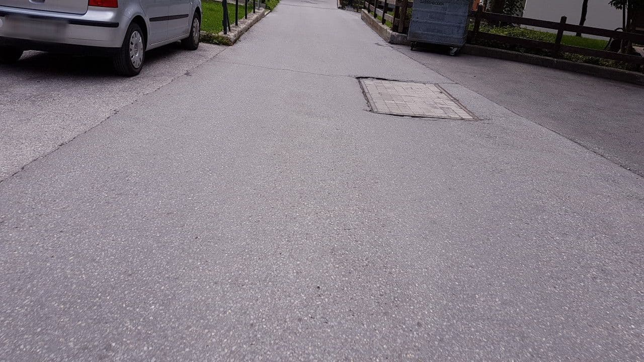 Street view near Haus Eldorado, Leukerbad — © trac71 (CC BY-SA · Mapillary)