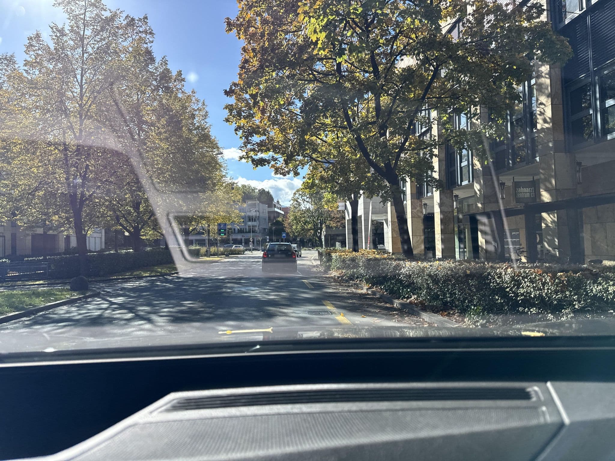 Street view near Parkhotel, Zug — © makemapsbetter (CC BY-SA · Mapillary)