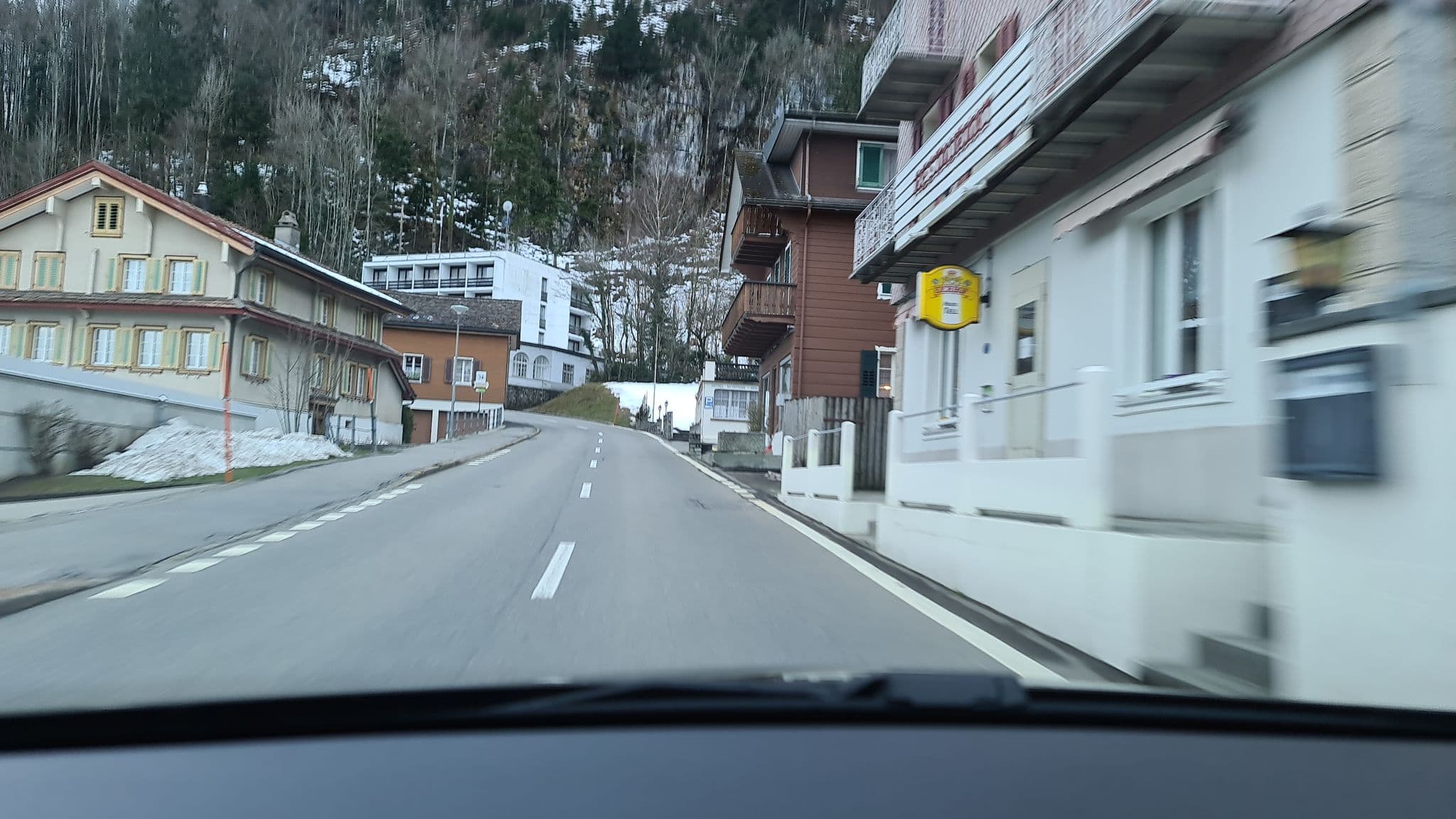 Street view near Hotel Tell AG, Ingenbohl — © alexanderar (CC BY-SA · Mapillary)