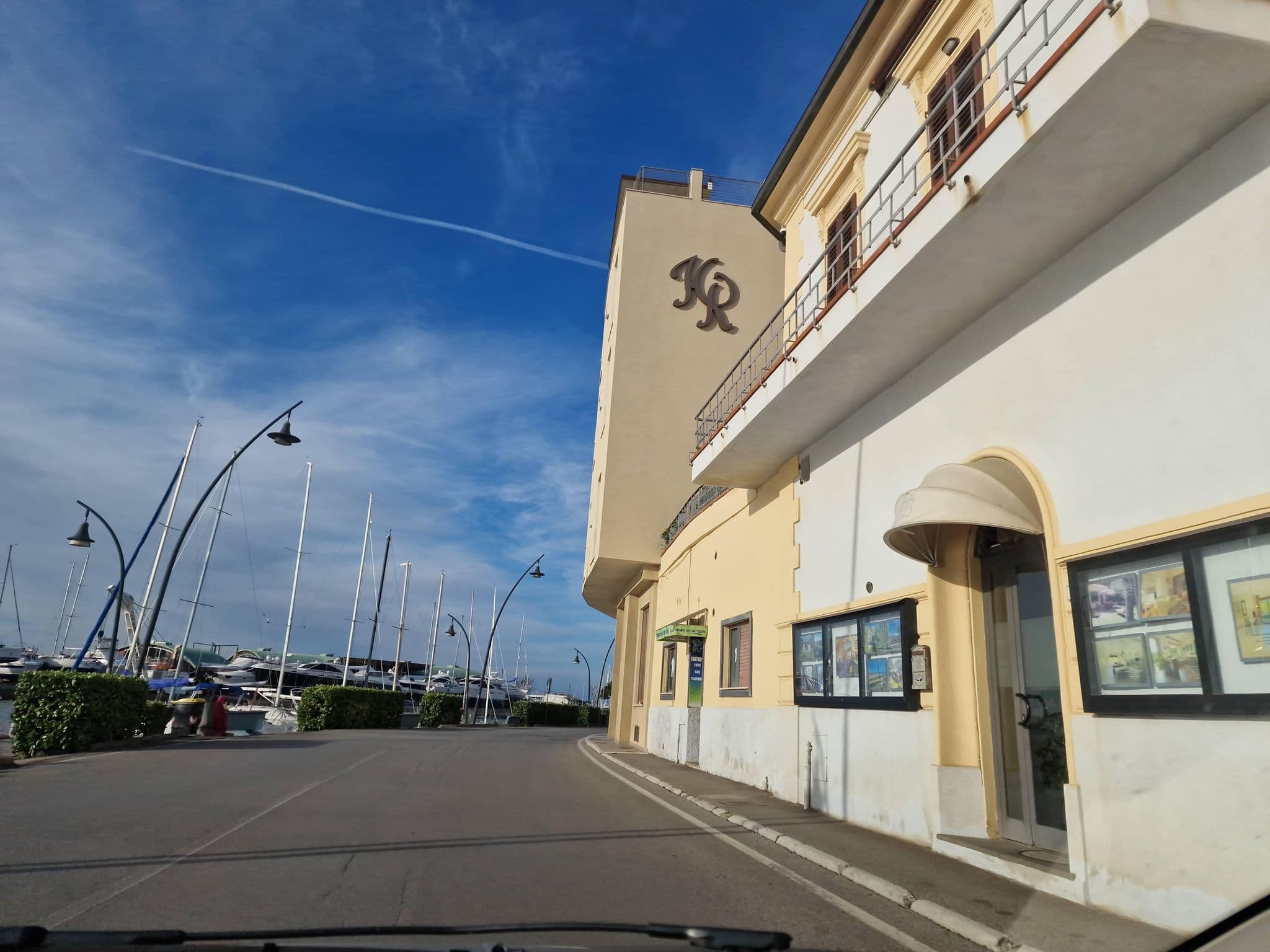 Street view near Aqua Boutique Hotel, Castiglione della Pescaia — © giacomo123 (CC BY-SA · Mapillary)
