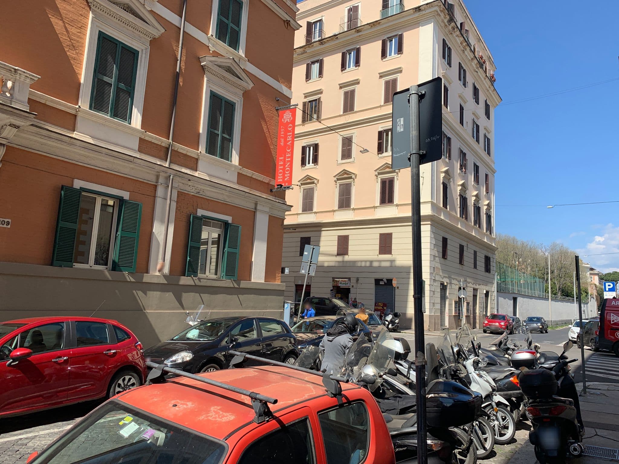 Street view near Hotel Bolognese, Castro Pretorio