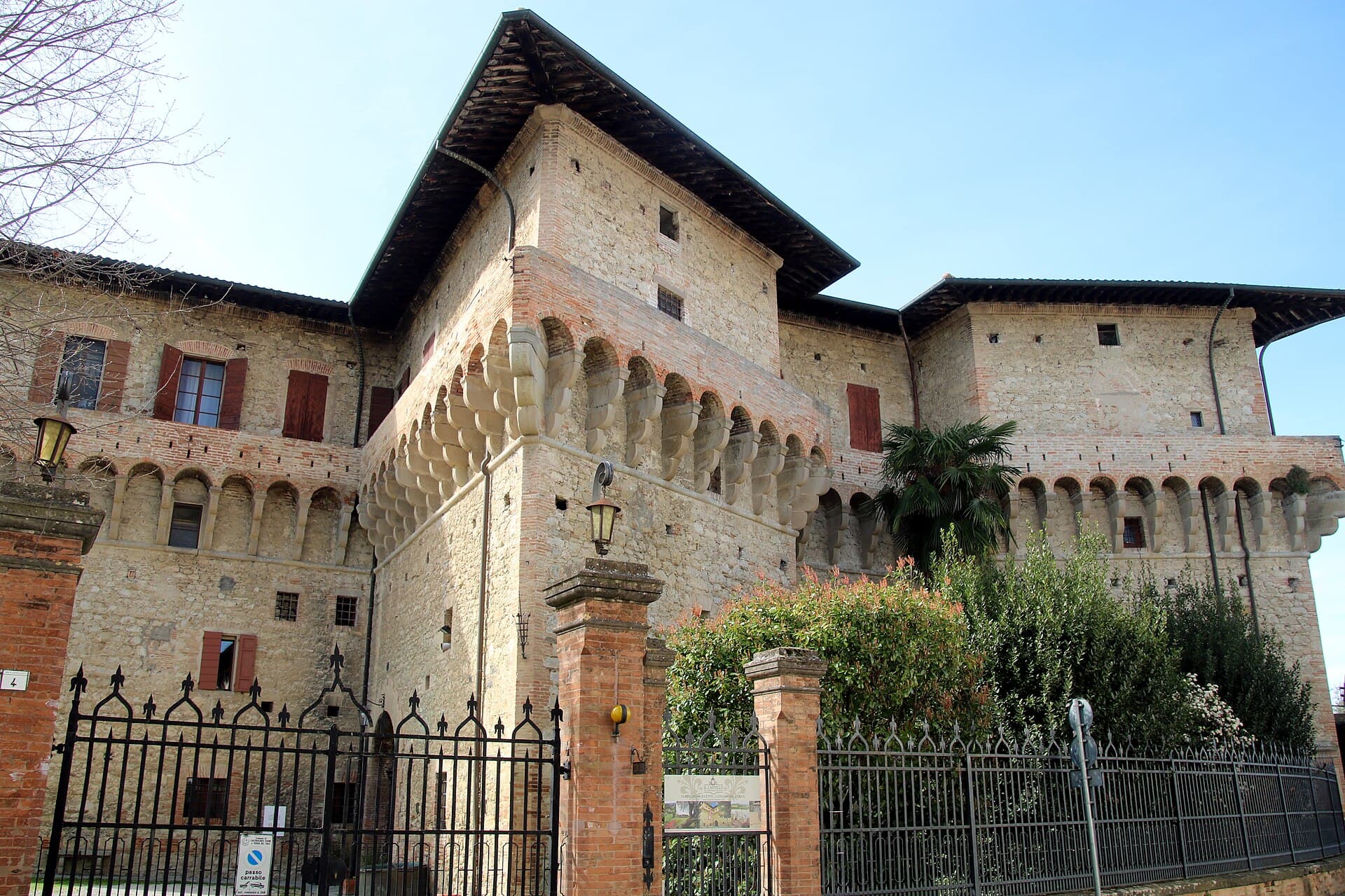Castello del Capitano delle Artiglierie (via Wikimedia Commons, CC BY-SA 4.0)