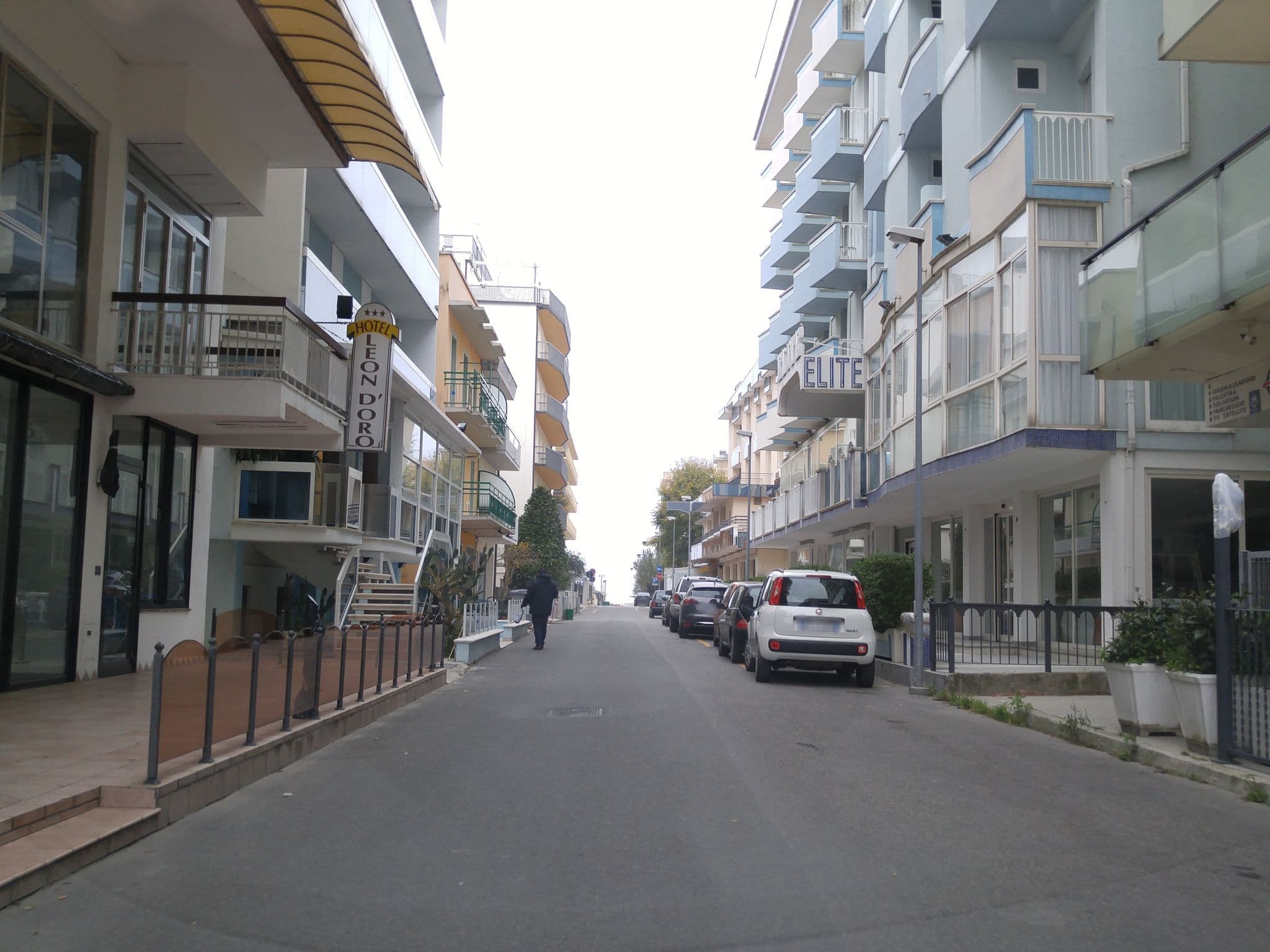 Street view near Hotel Leon D'Oro, Cattolica — © sorcrosc (CC BY-SA · Mapillary)