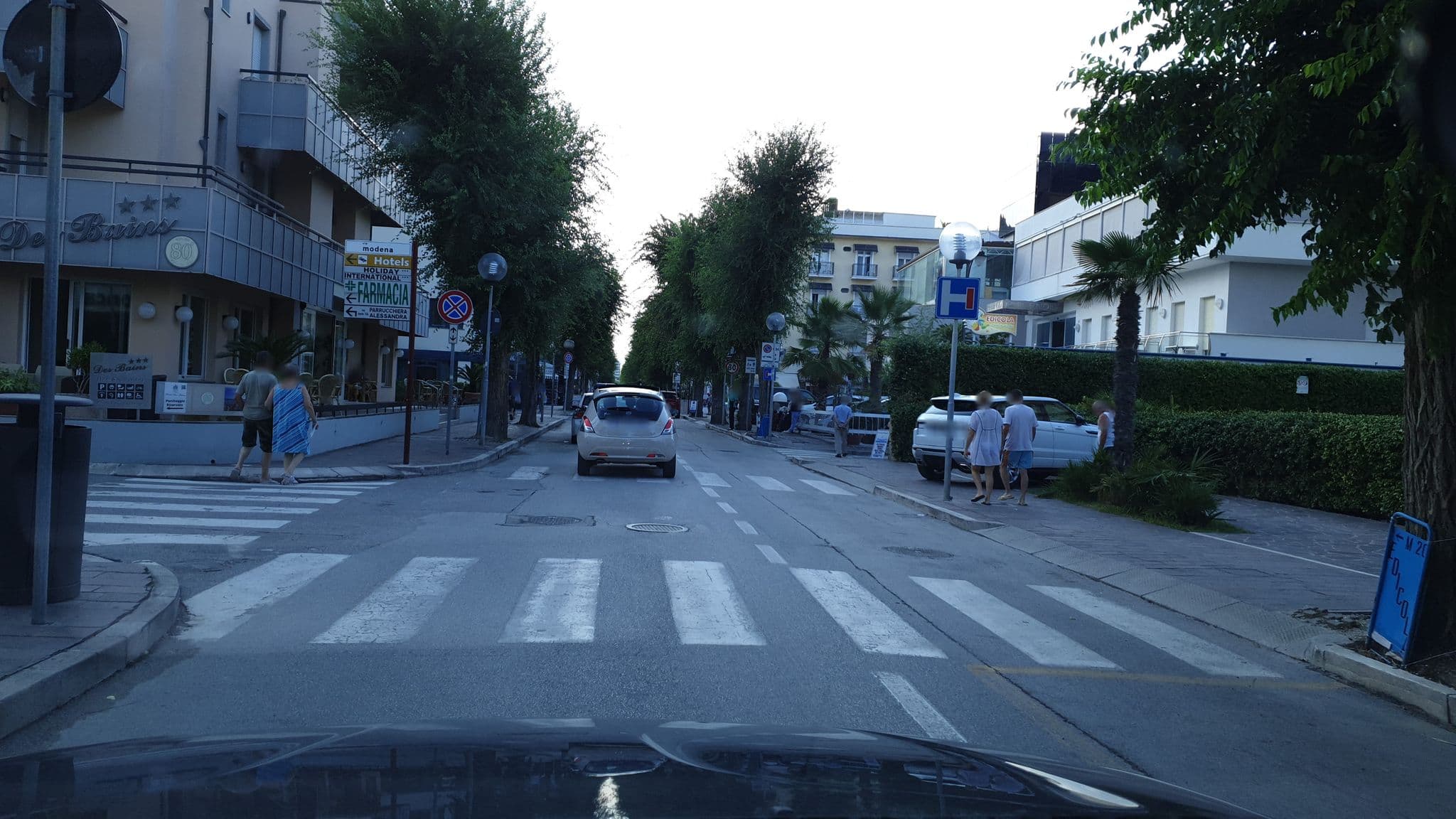 Street view near Hotel King, Cattolica