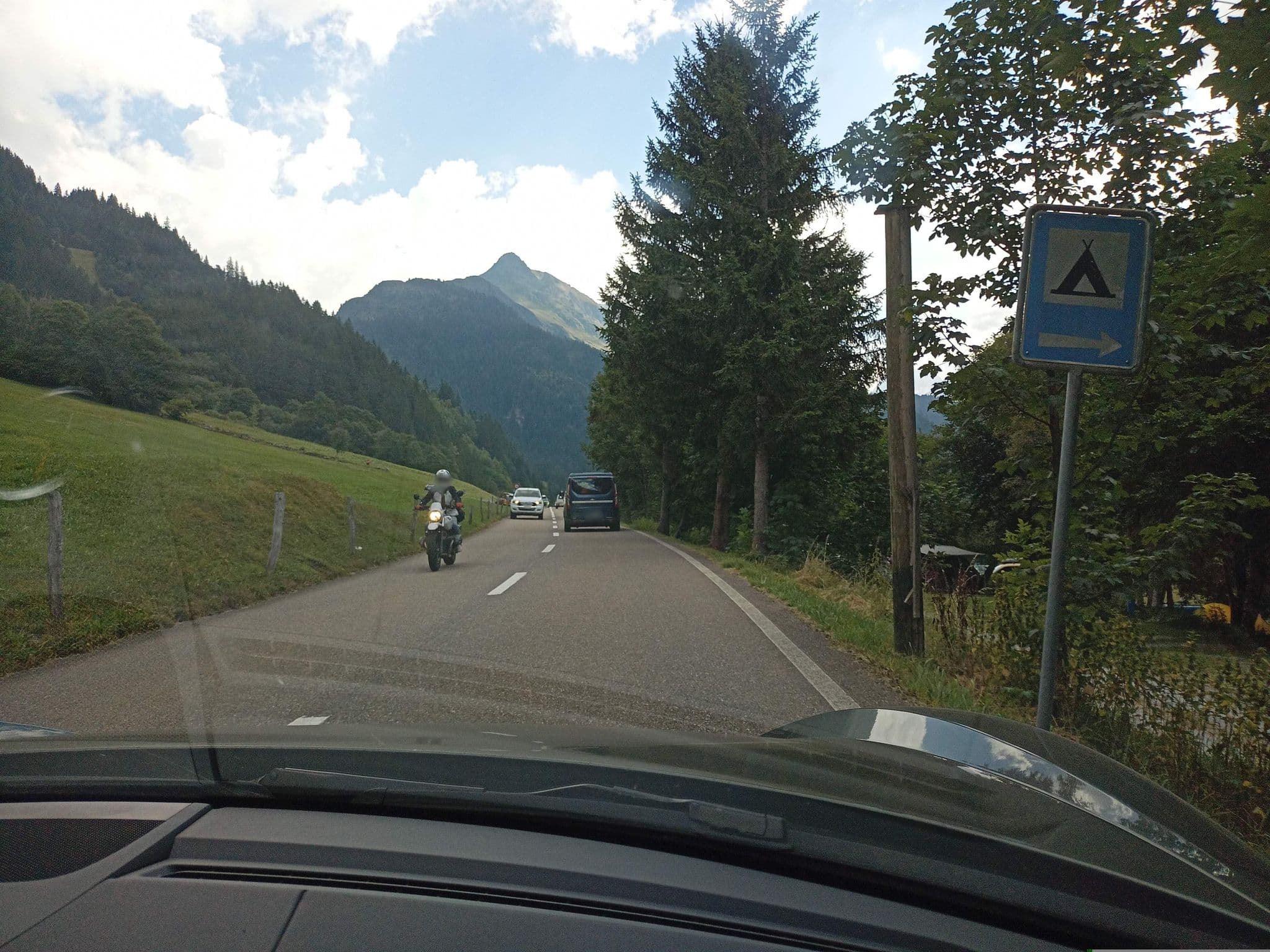 Street view near Camping Gadmen, Engelberg — © xdTAGCLAN (CC BY-SA · Mapillary)