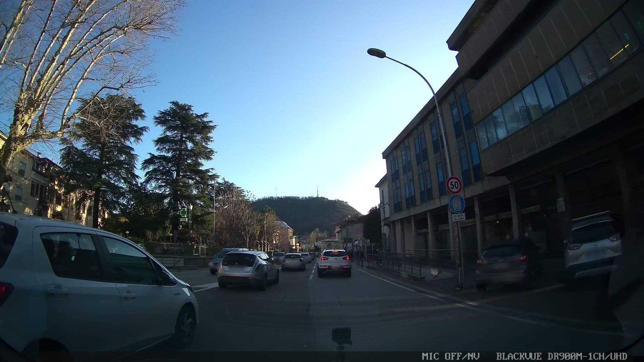 Street view near B&B HOTEL Como Baradello, Como — © asturksever (CC BY-SA · Mapillary)