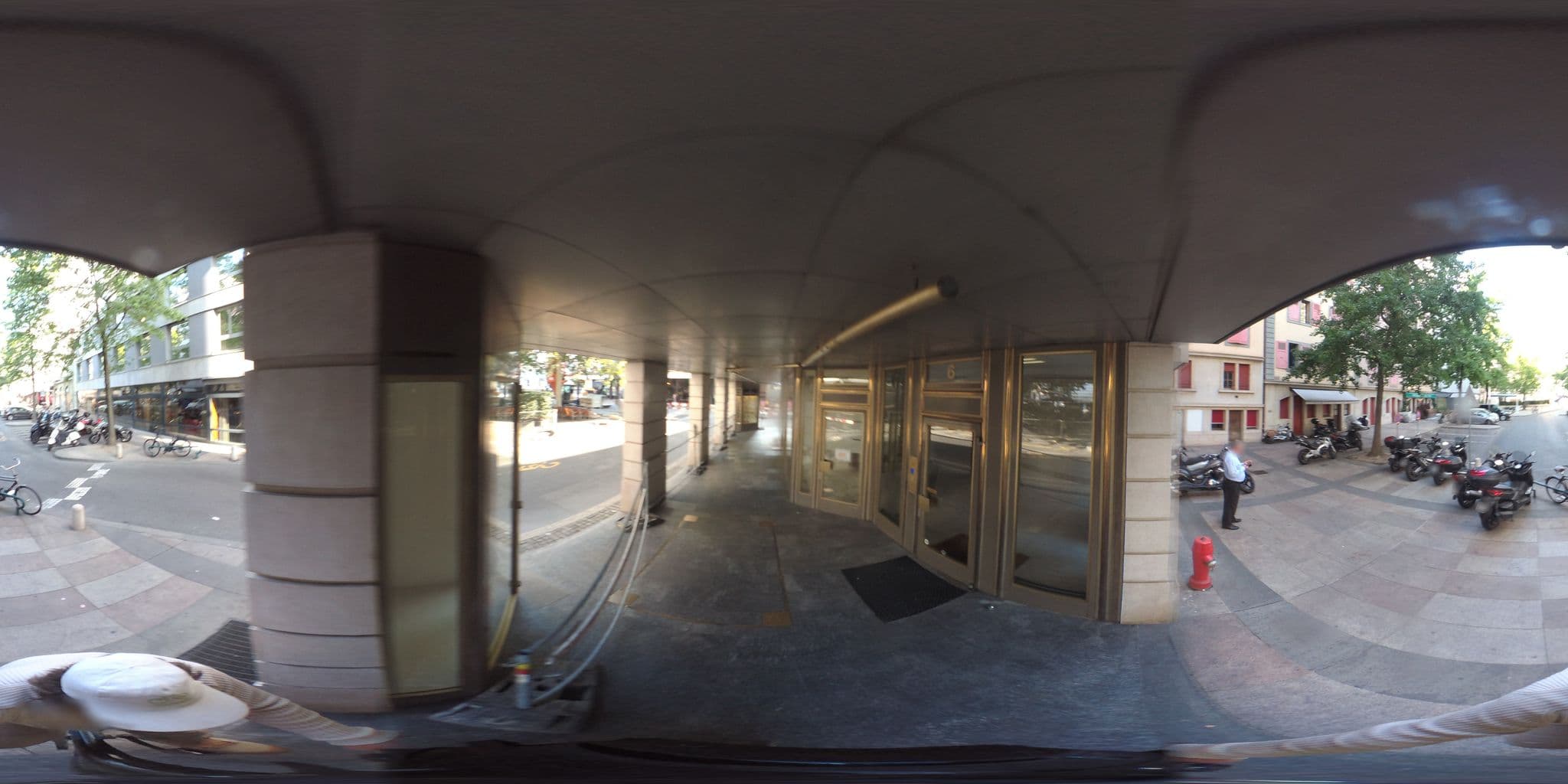 Street view near New Midi, Geneva — © geovelo (CC BY-SA · Mapillary)