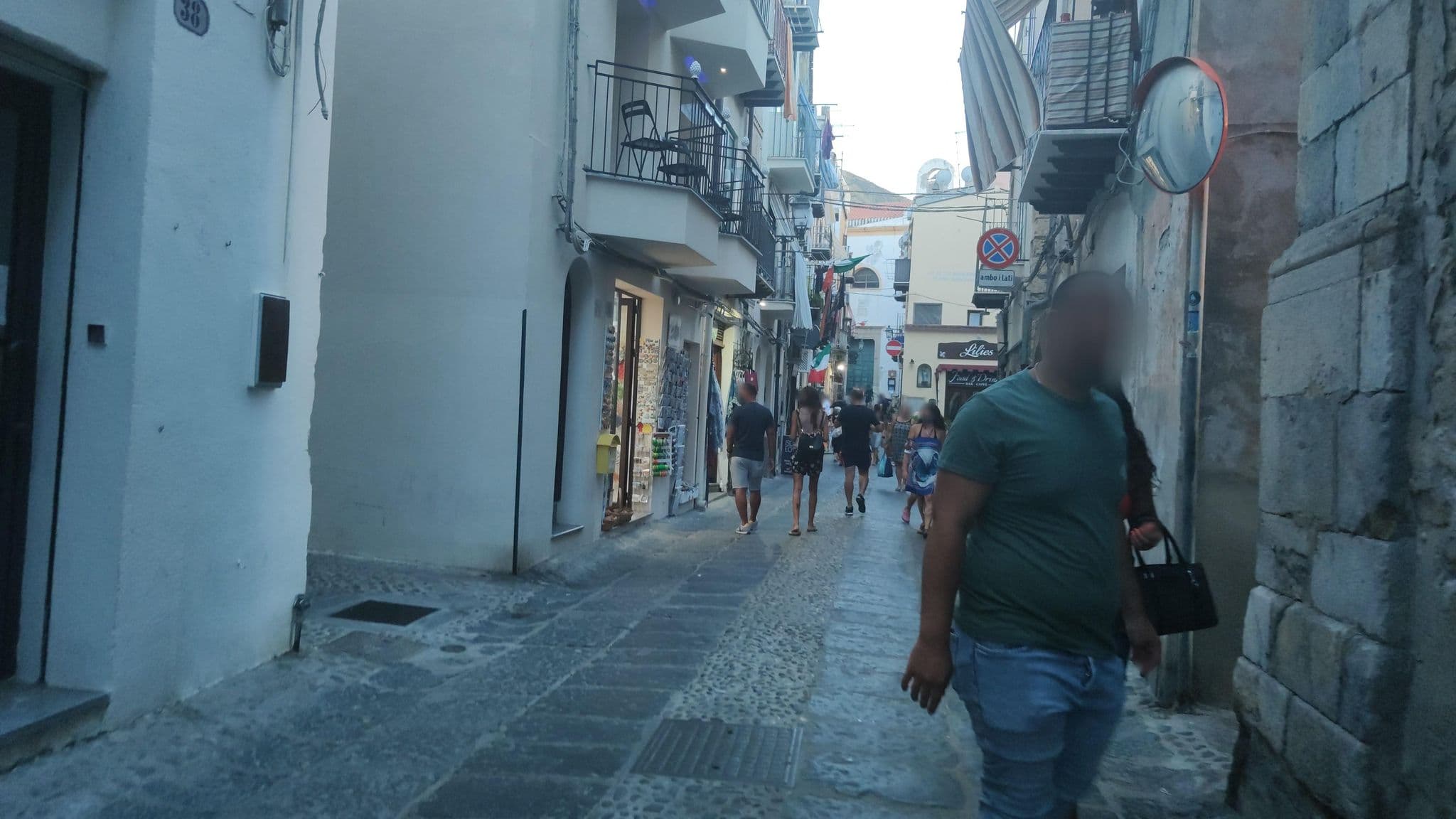Street view near ossuna bay hotel boutique, Cefalù — © mrey (CC BY-SA · Mapillary)