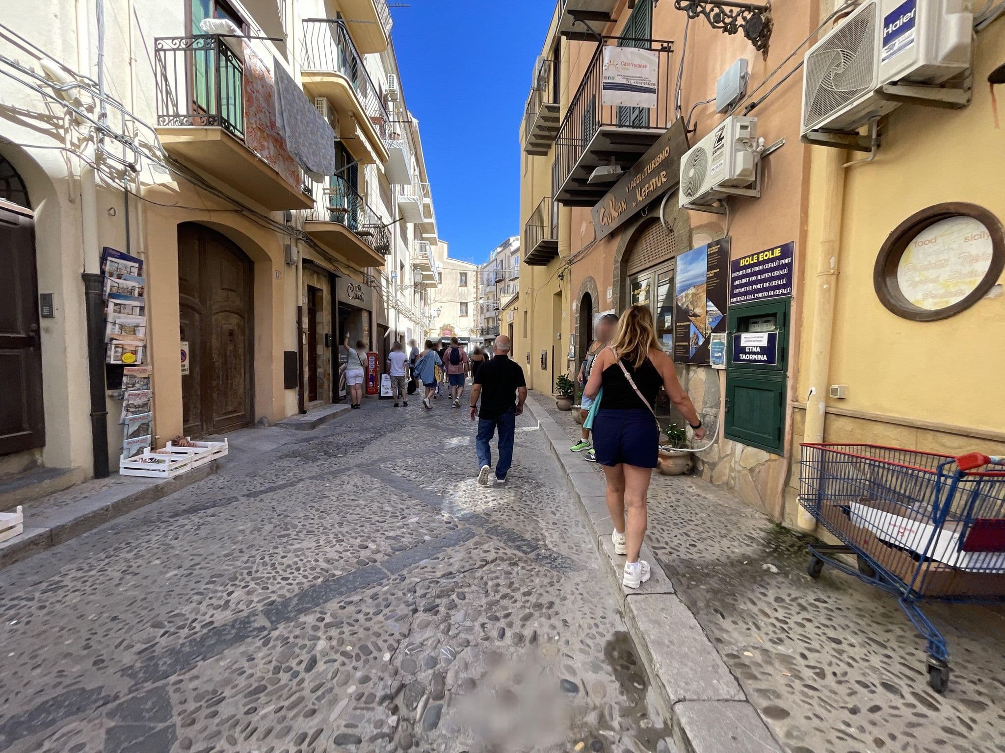 Street view near Balcone sulla spiaggia, Cefalù — © asturksever (CC BY-SA · Mapillary)