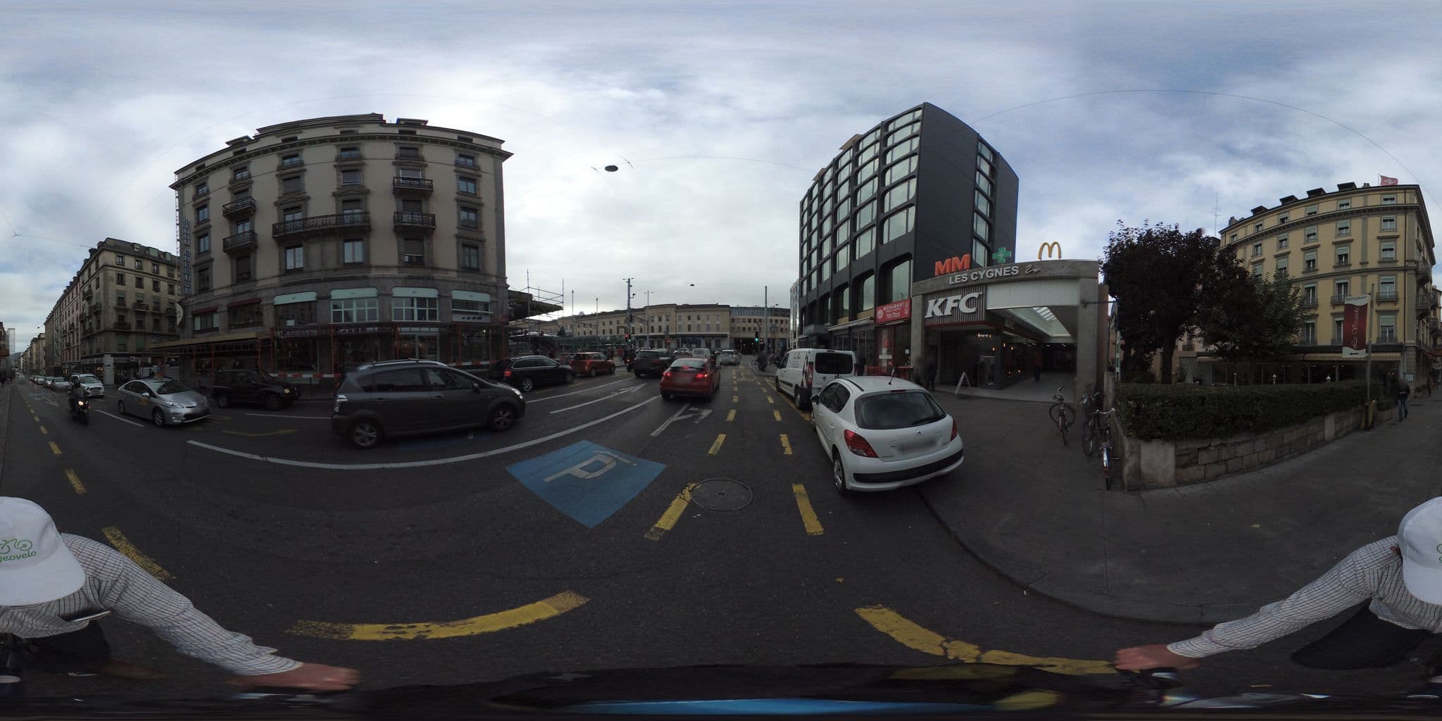 Street view near Hôtel International & Terminus, Geneva — © geovelo (CC BY-SA · Mapillary)