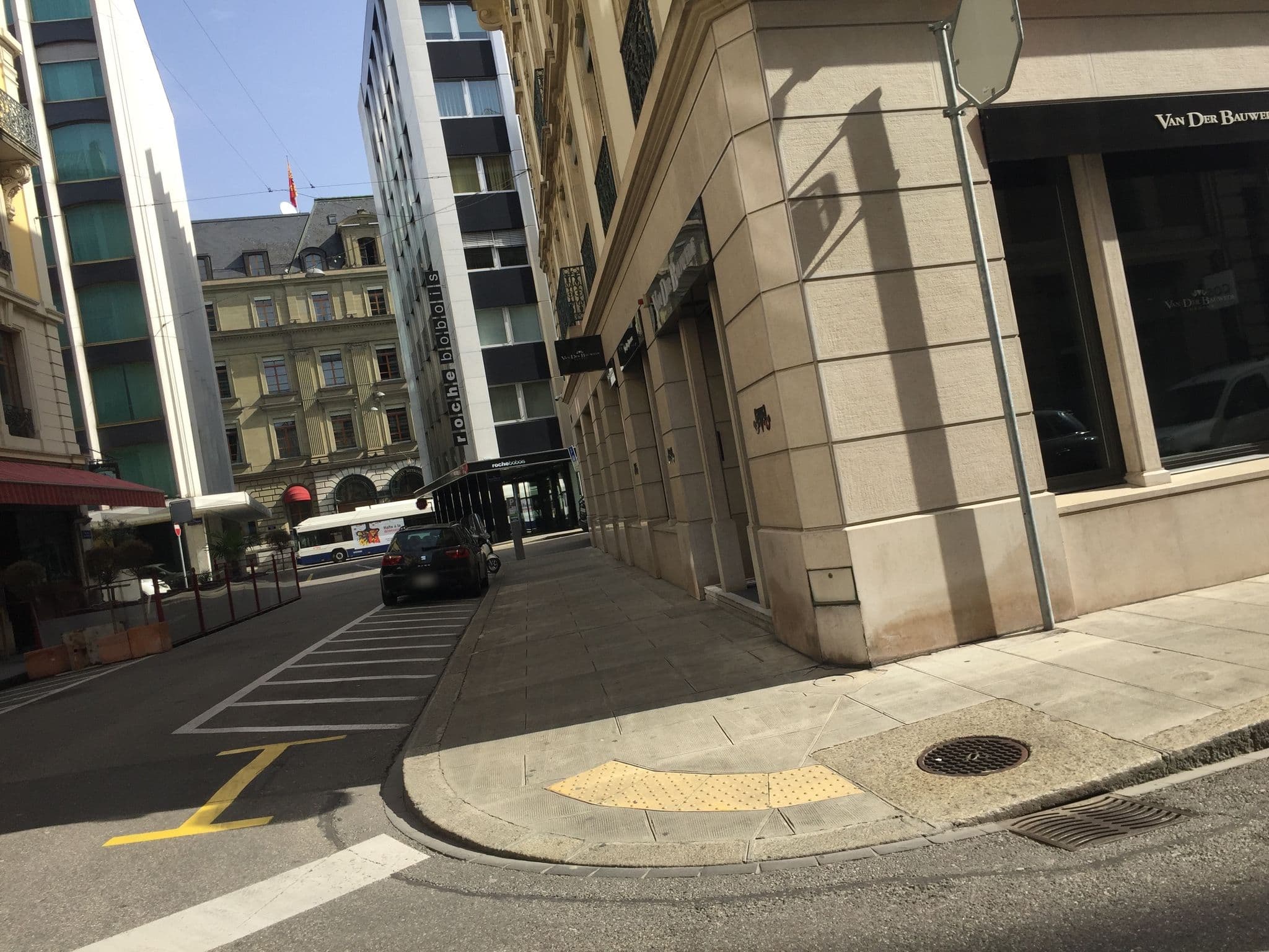 Street view near Hôtel Marmont, Geneva — © thepriben (CC BY-SA · Mapillary)