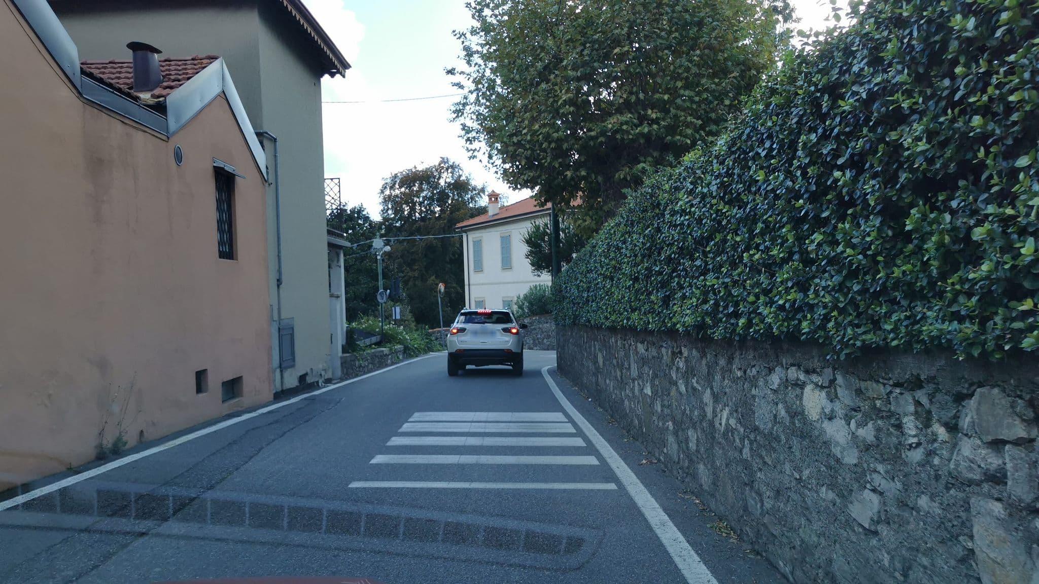 Street view near Ristorante Hotel La Vignetta, Cernobbio — © kaitu (CC BY-SA · Mapillary)