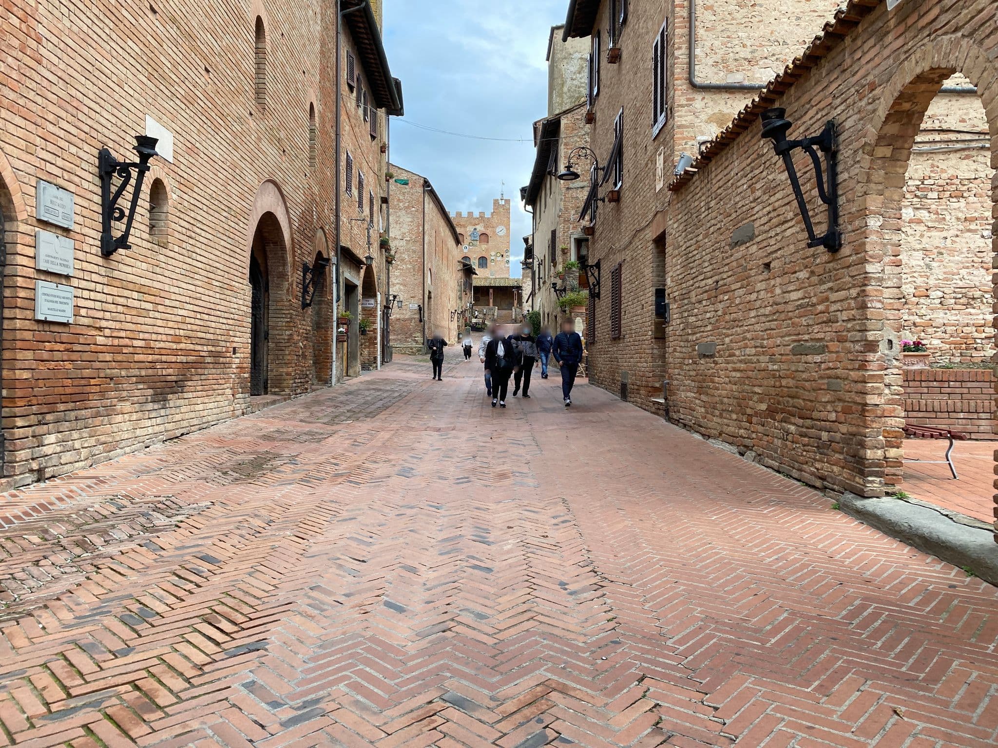Street view near Locanda Linando II, Certaldo — © asturksever (CC BY-SA · Mapillary)