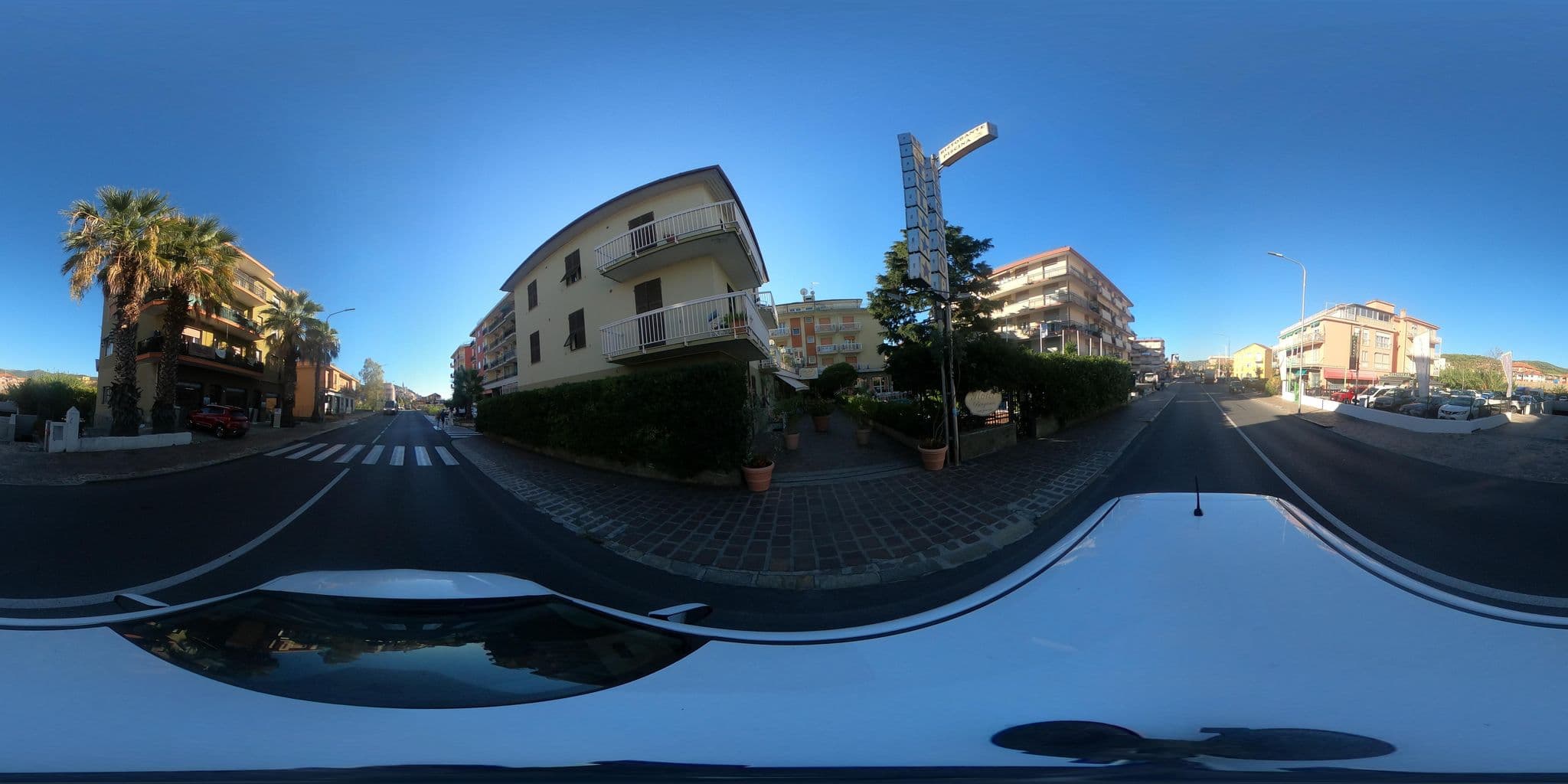 Street view near Hotel Bergamo Mare di Mhotelsgroup, San Bartolomeo al Mare — © LucianoC63 (CC BY-SA · Mapillary)