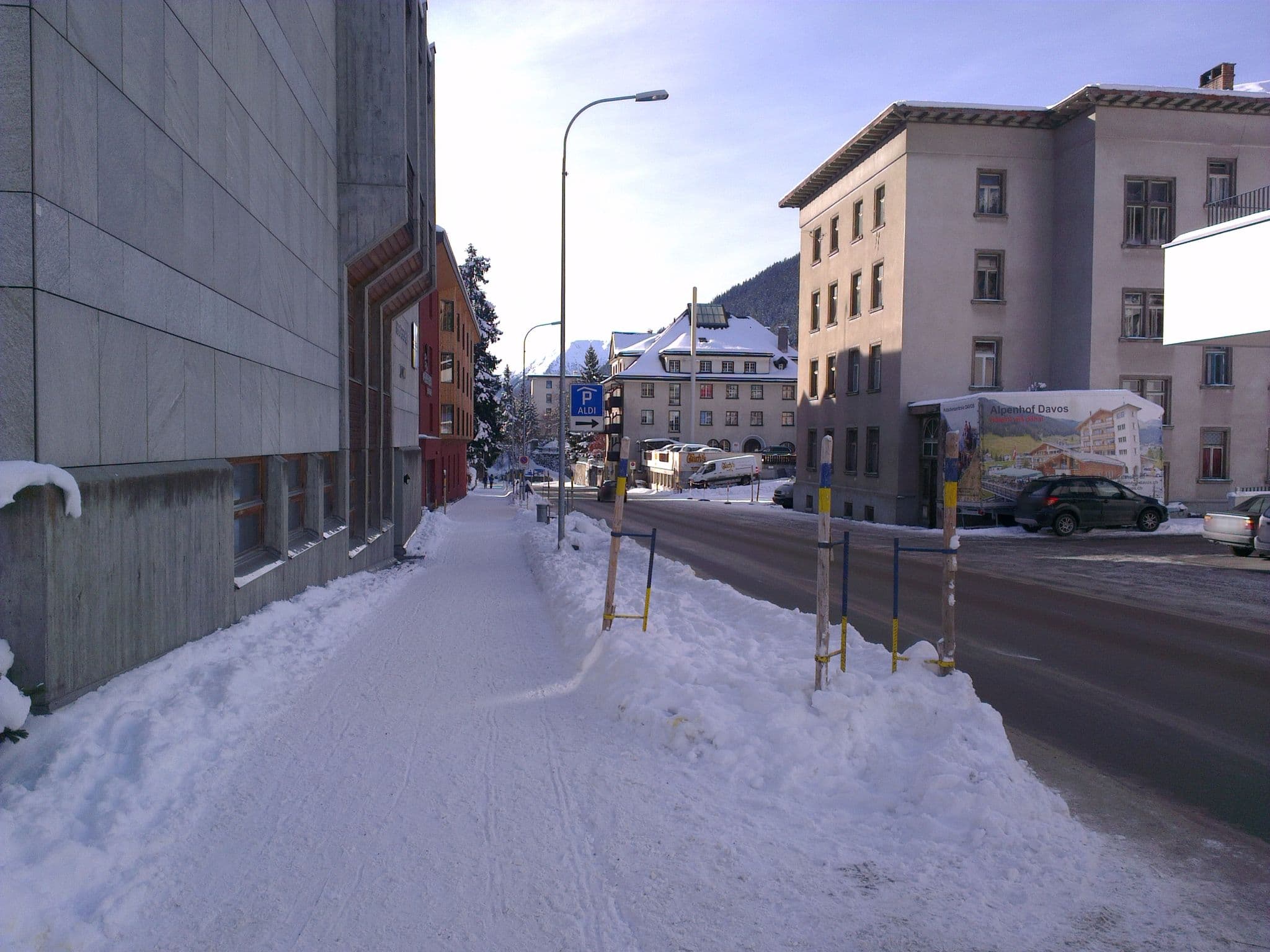 Street view near Grischa, Davos — © sarawabreus (CC BY-SA · Mapillary)