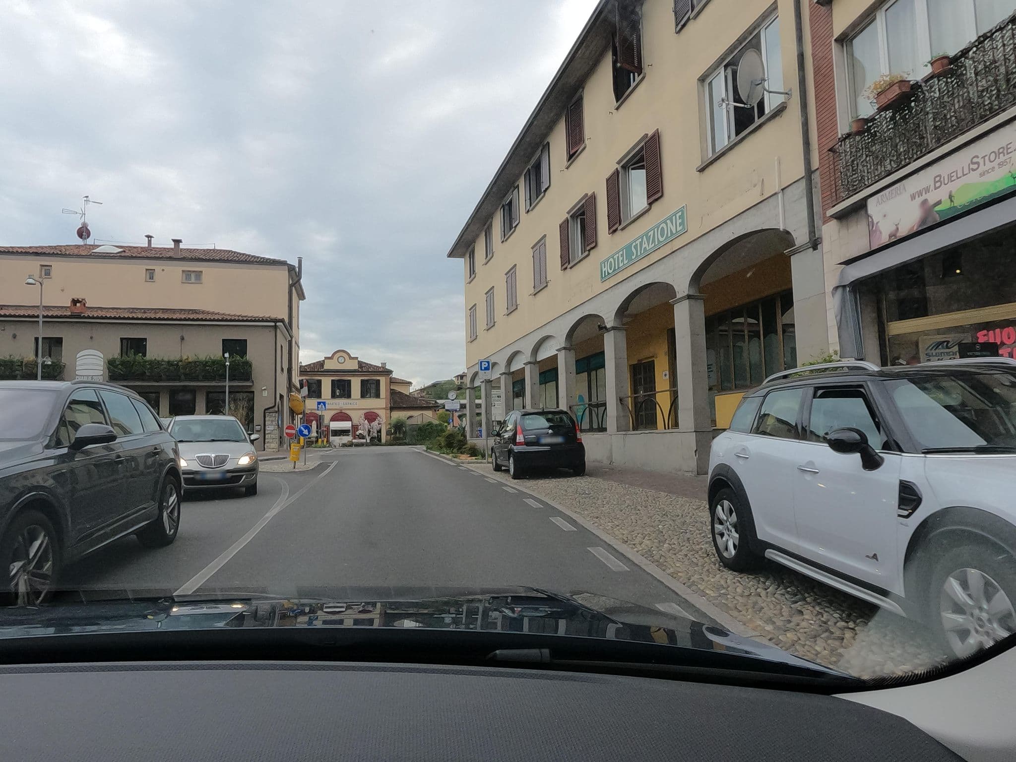 Street view near Albergo Stazione, Paratico — © borovac (CC BY-SA · Mapillary)