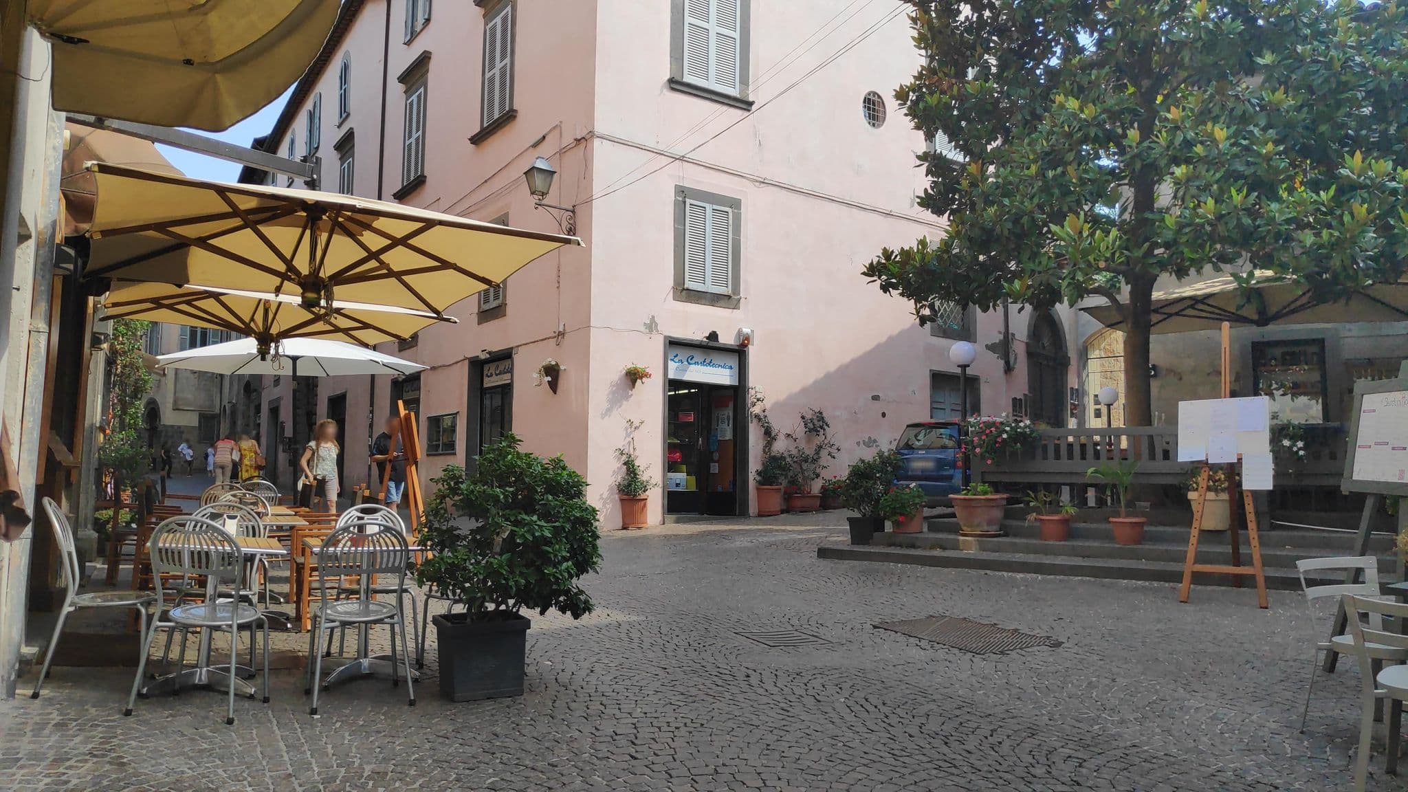 Street view near La Magnolia Orvieto, Orvieto — © marcuscalabresus (CC BY-SA · Mapillary)
