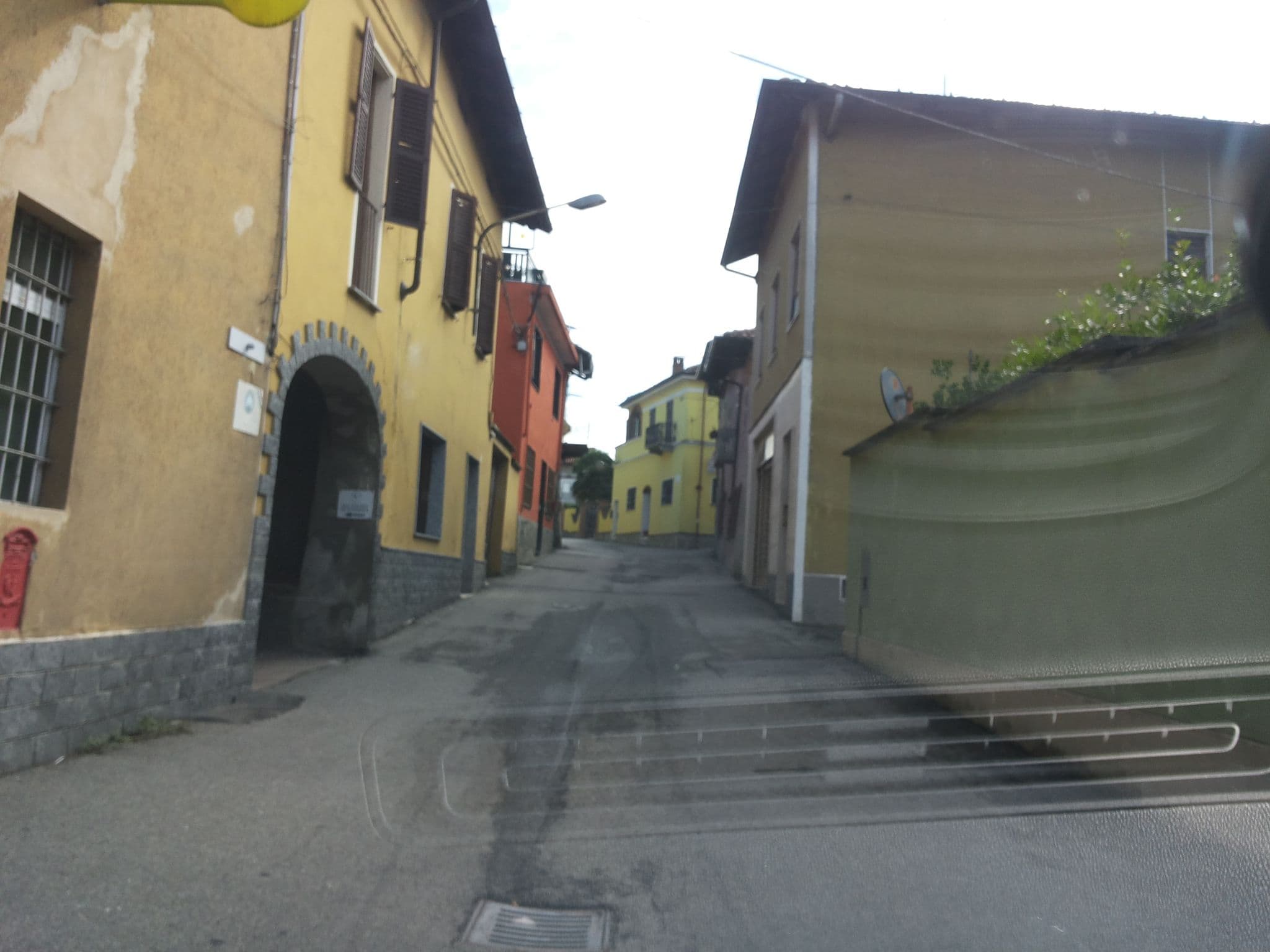 Street view near La casa dei Nonni, Moncrivello — © musuruan (CC BY-SA · Mapillary)