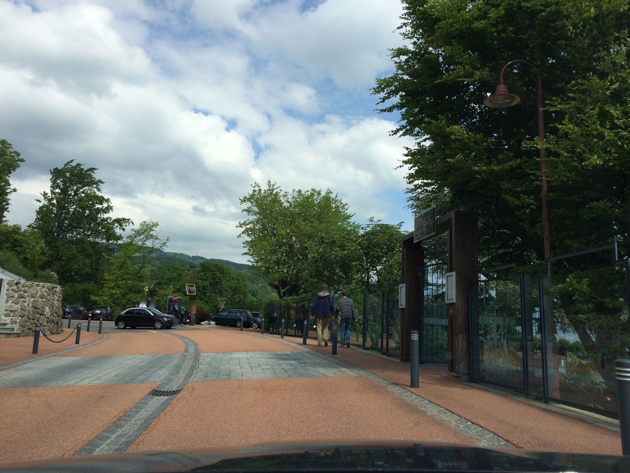 Street view near Le Baron Tavernier, Chexbres — © boeboe (CC BY-SA · Mapillary)